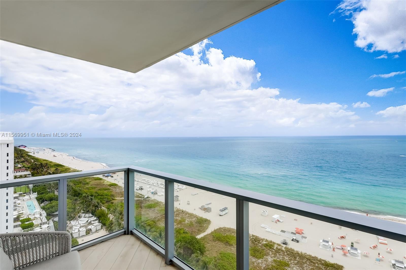 2201 Collins Ave # 1429