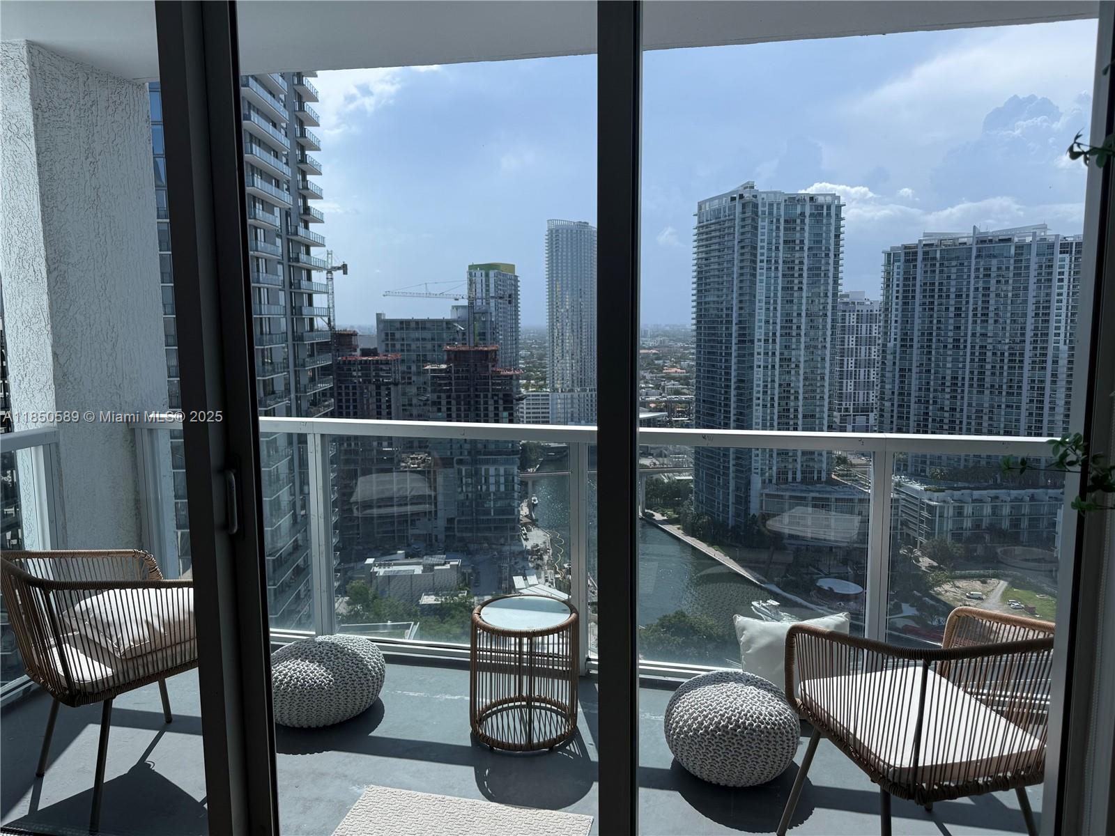55 SE 6th St # 3600