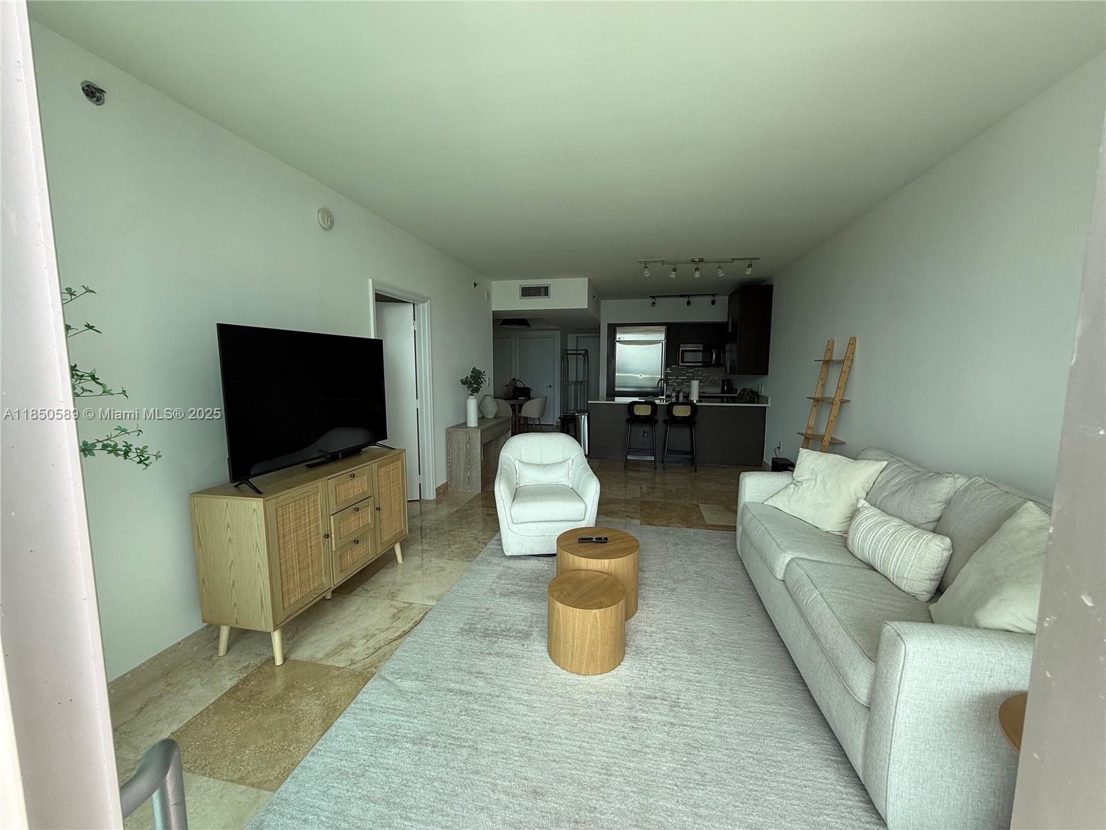 55 SE 6th St # 3600