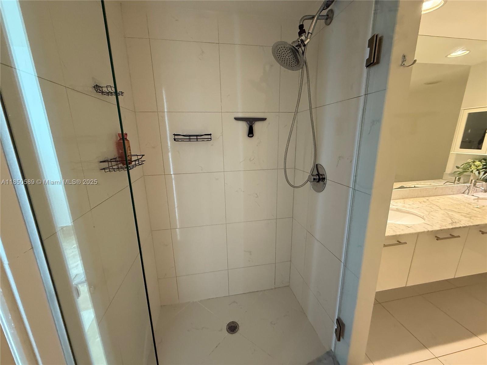55 SE 6th St # 3600