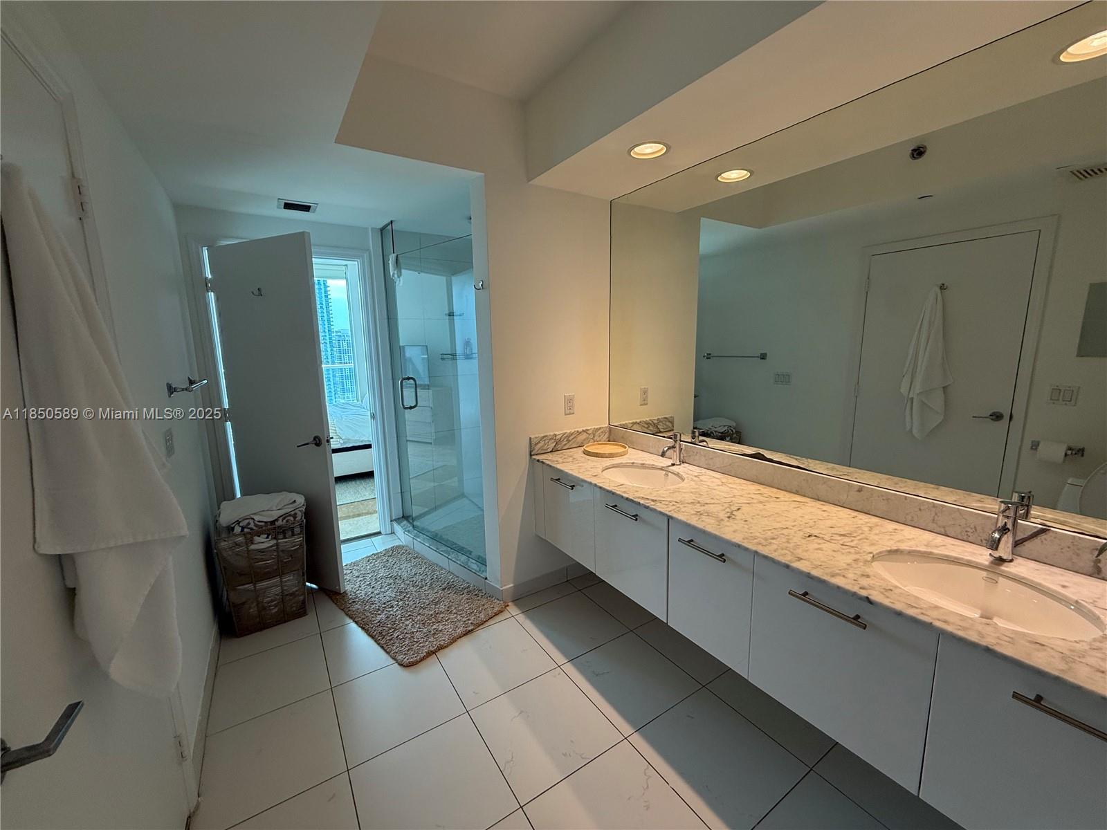 55 SE 6th St # 3600