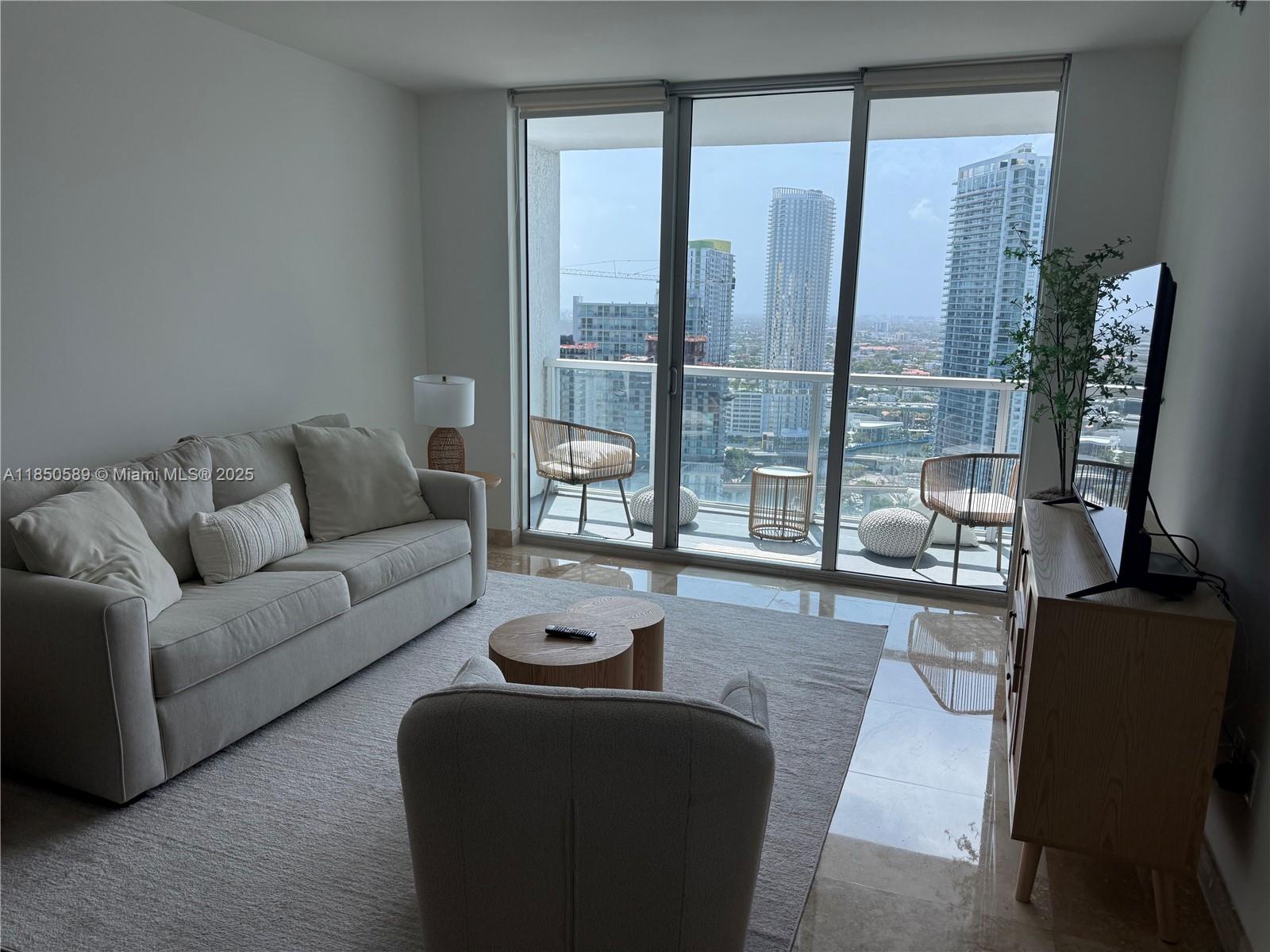 55 SE 6th St # 3600