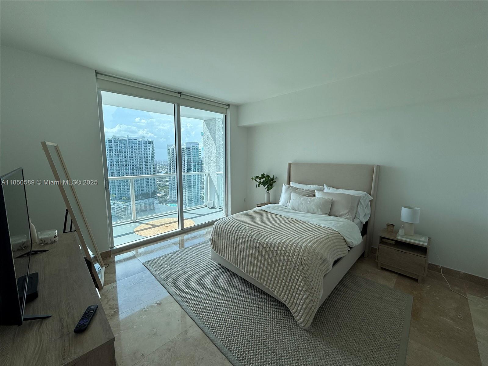 55 SE 6th St # 3600
