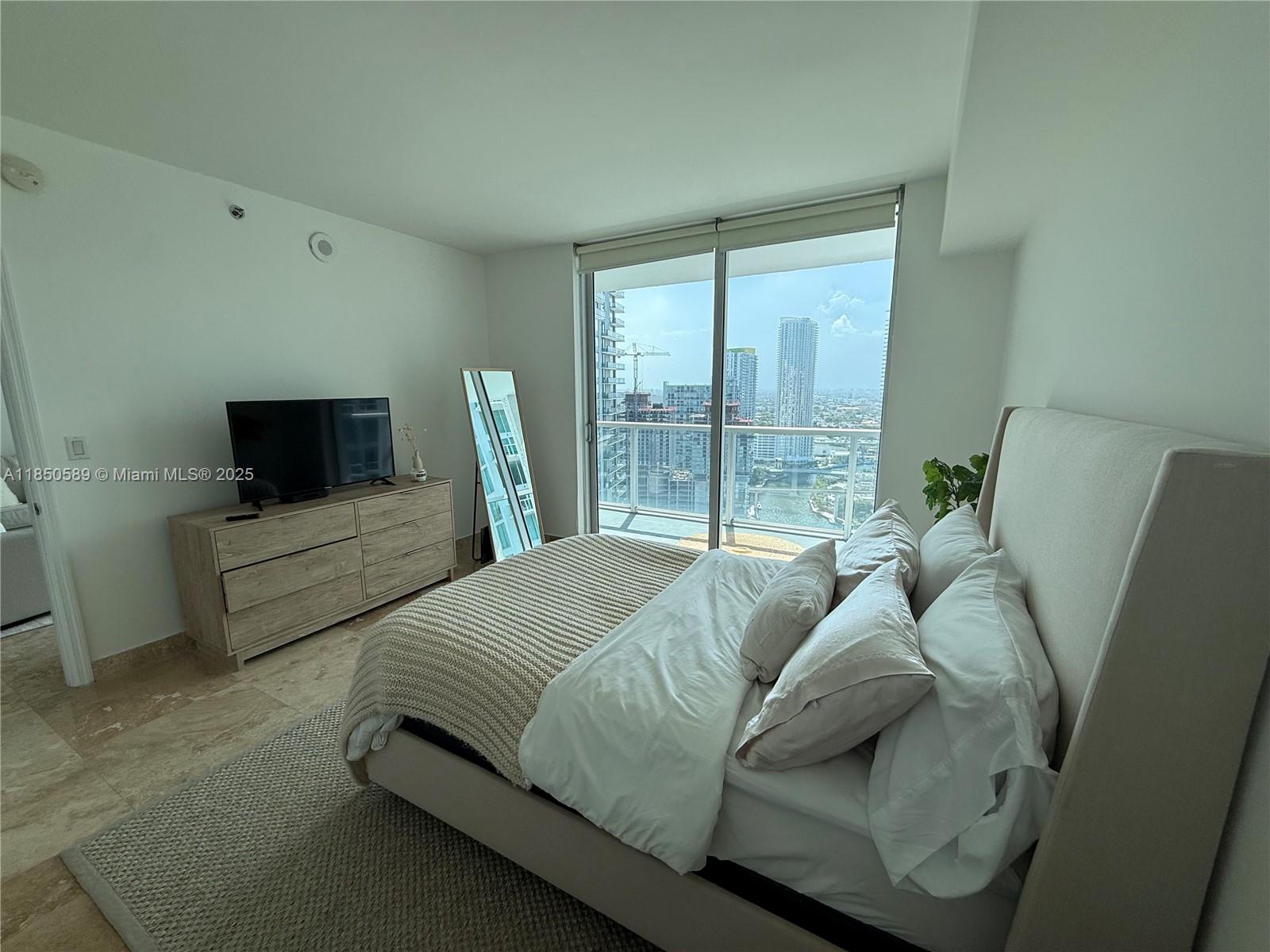 55 SE 6th St # 3600