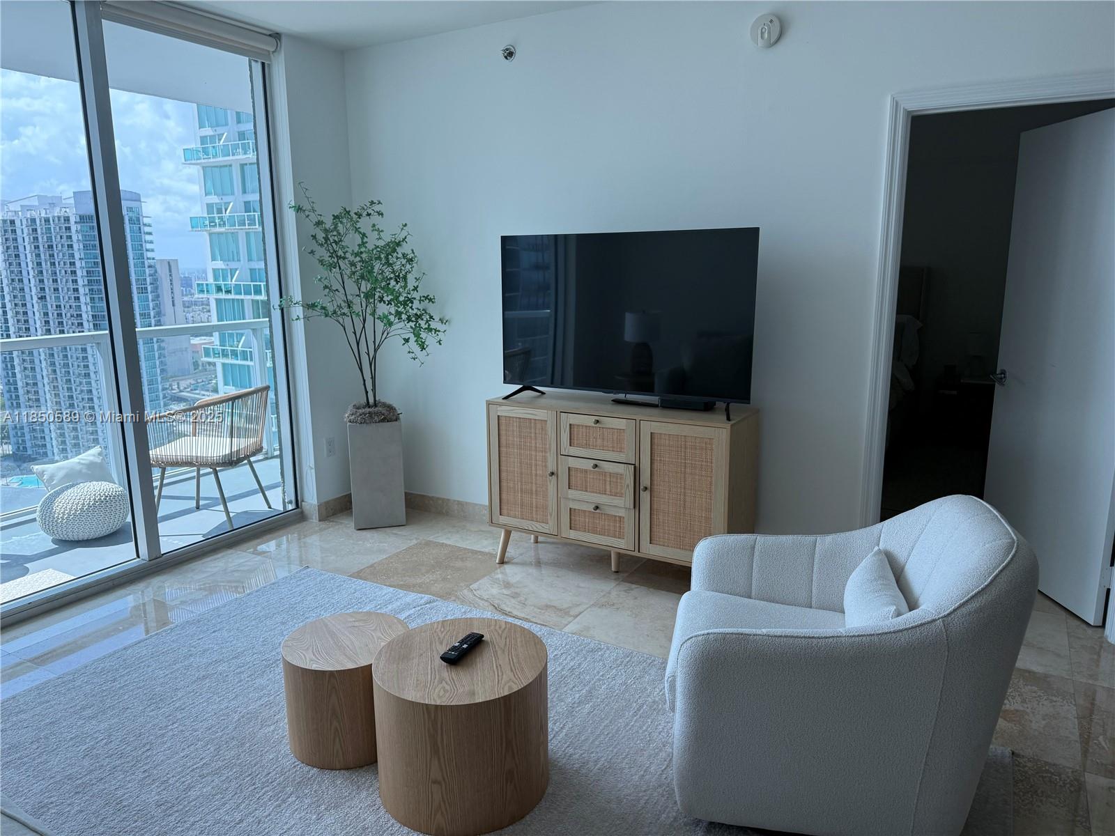 55 SE 6th St # 3600