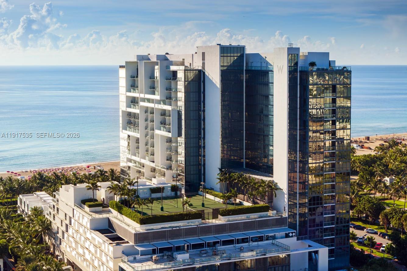 2201 Collins Ave # 401