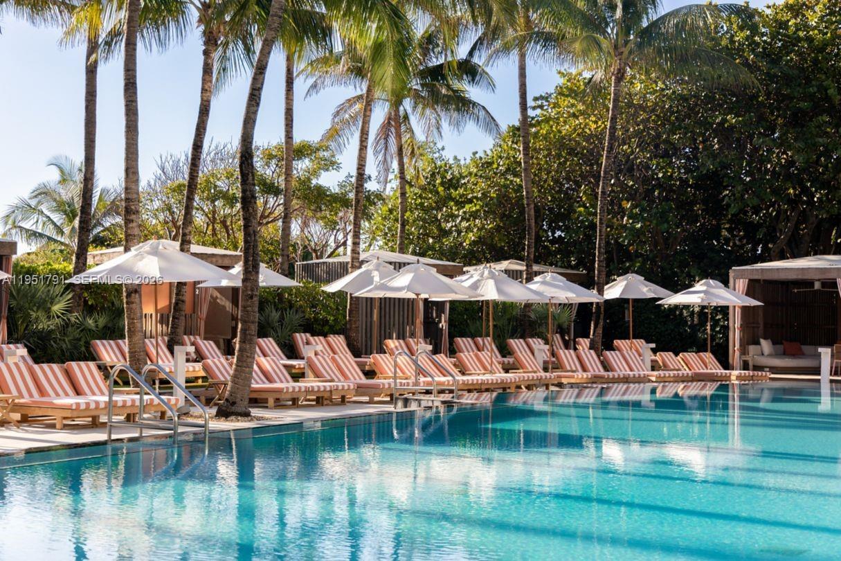 2201 Collins Ave # 1511