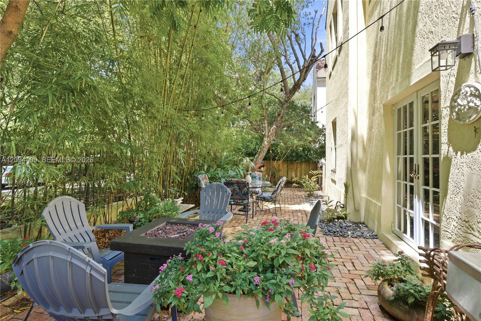 2917 Jackson Ave
