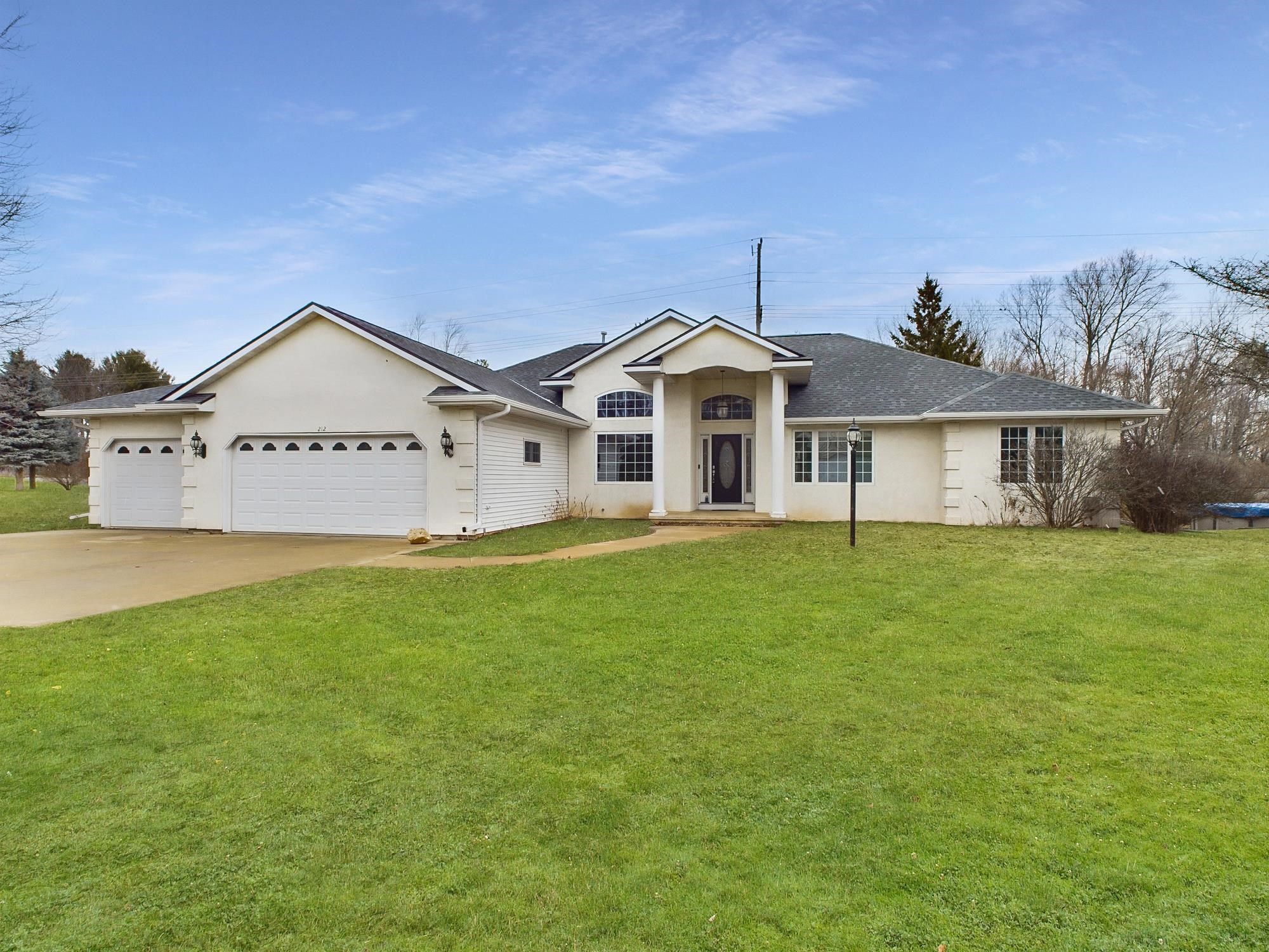 212 BROOKWOOD Drive