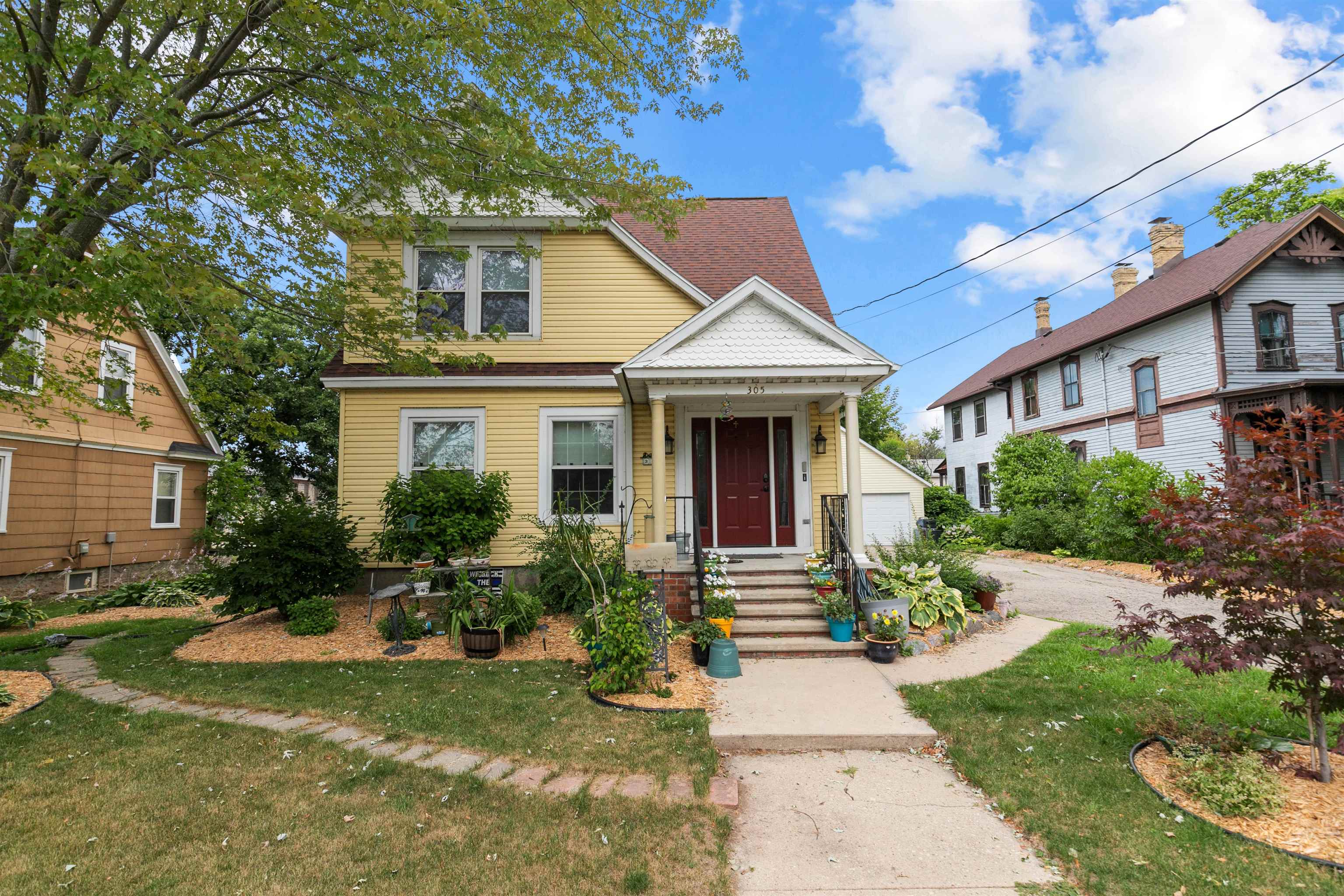 305 HIGH Street