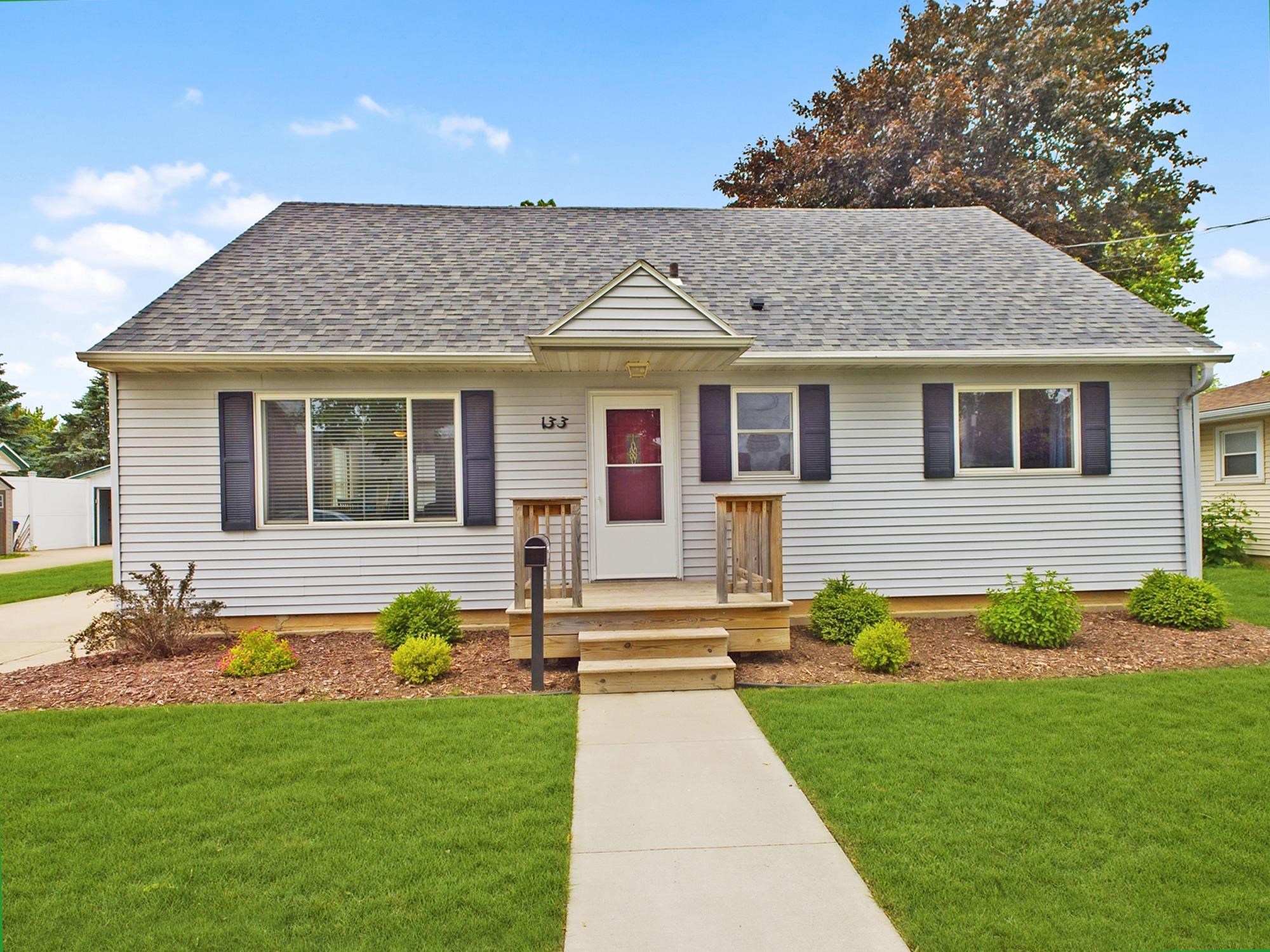 133 N WESTERN Avenue