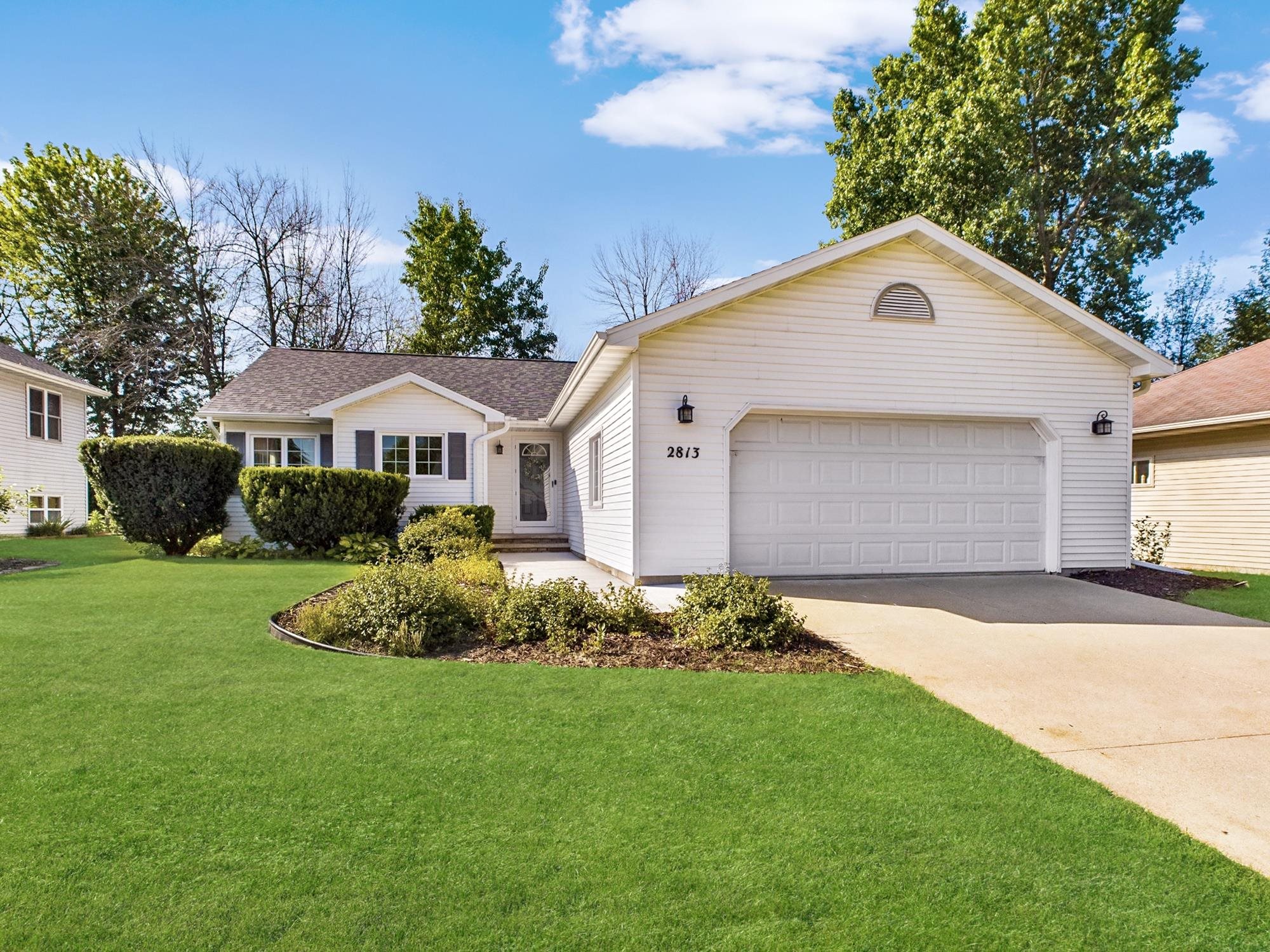 2813 S SCHAEFER Circle