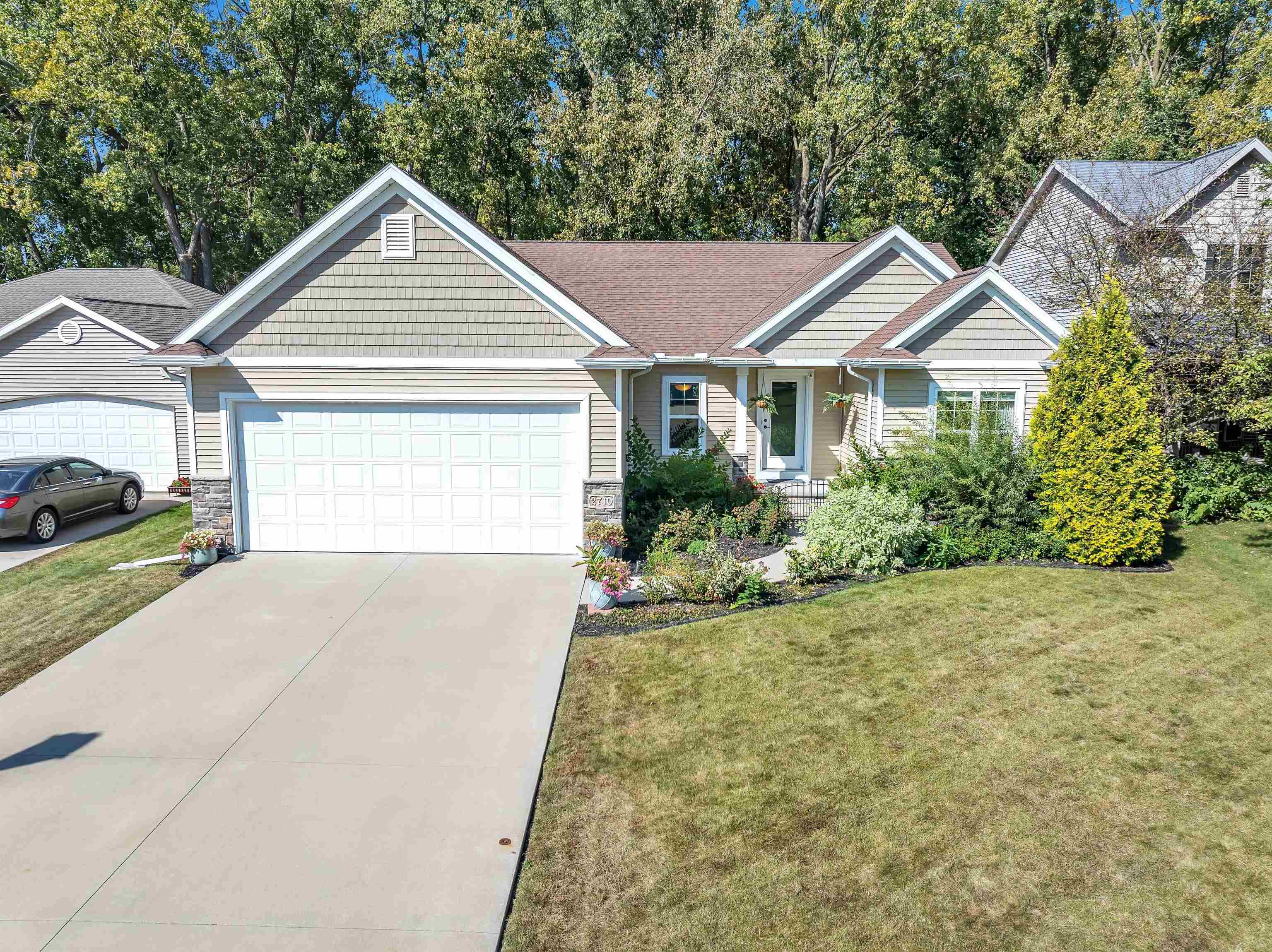 2710 W INDEPENDENCE Court