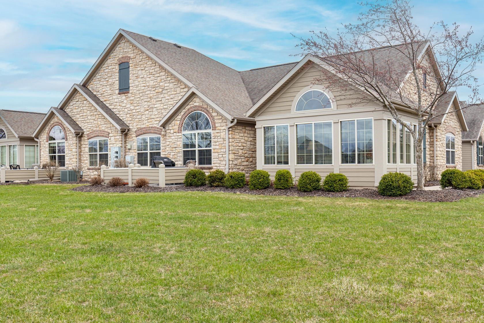 2402 E TUSCANY Way Unit: 33