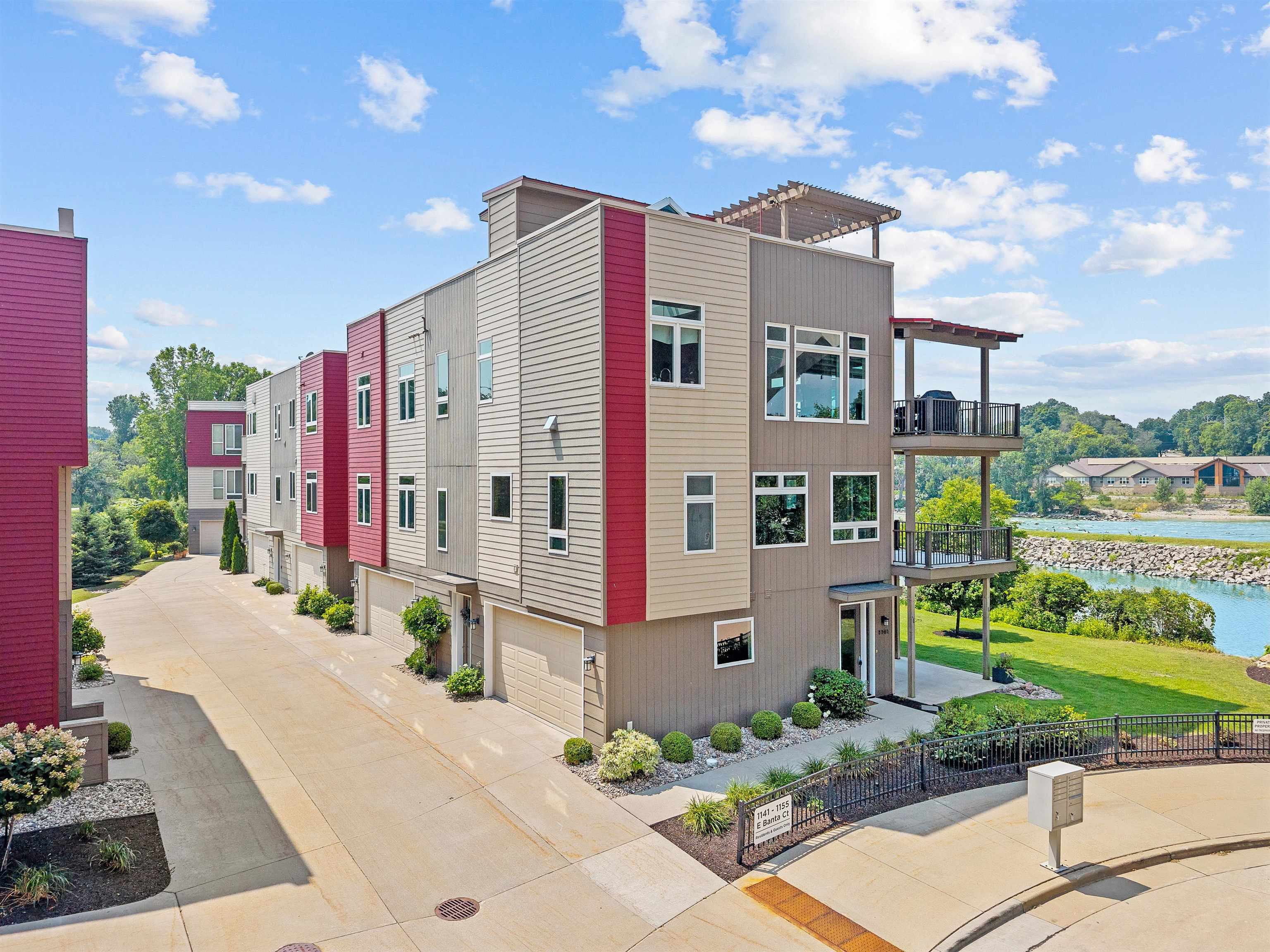 1141 E BANTA Court
