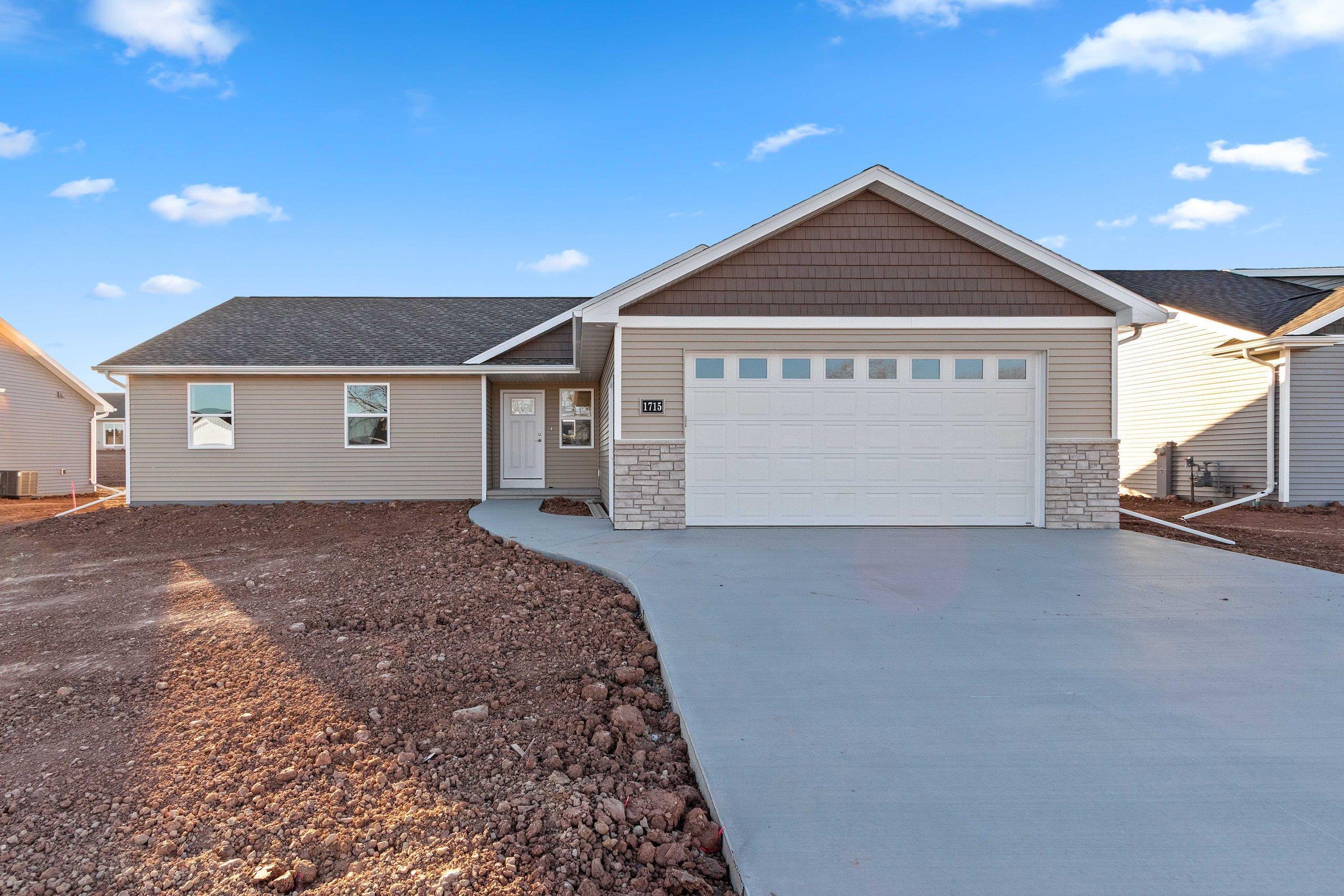 1715 SOVEREIGN Way