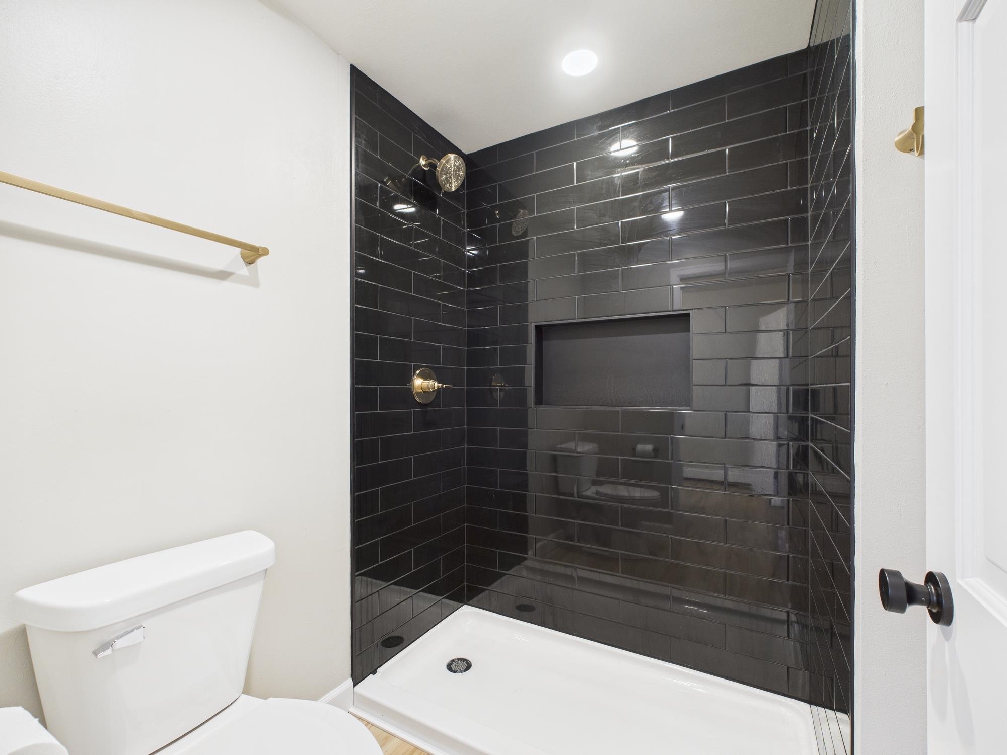 1316 MONTCLAIRE Court