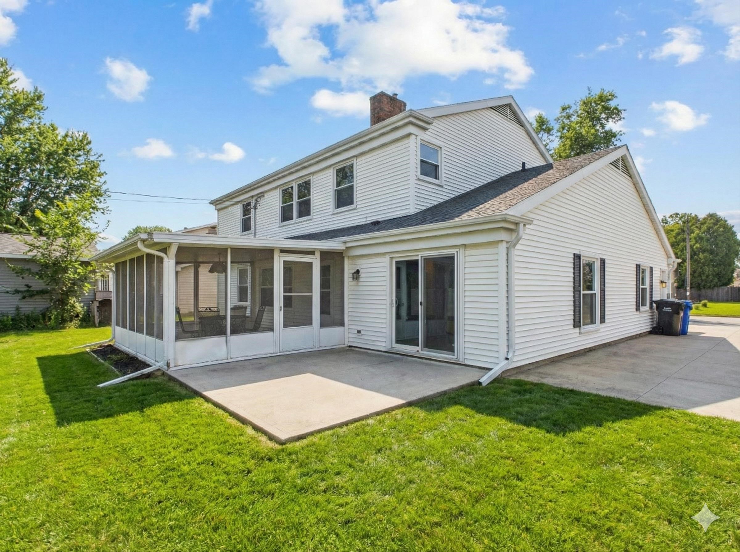 1316 MONTCLAIRE Court