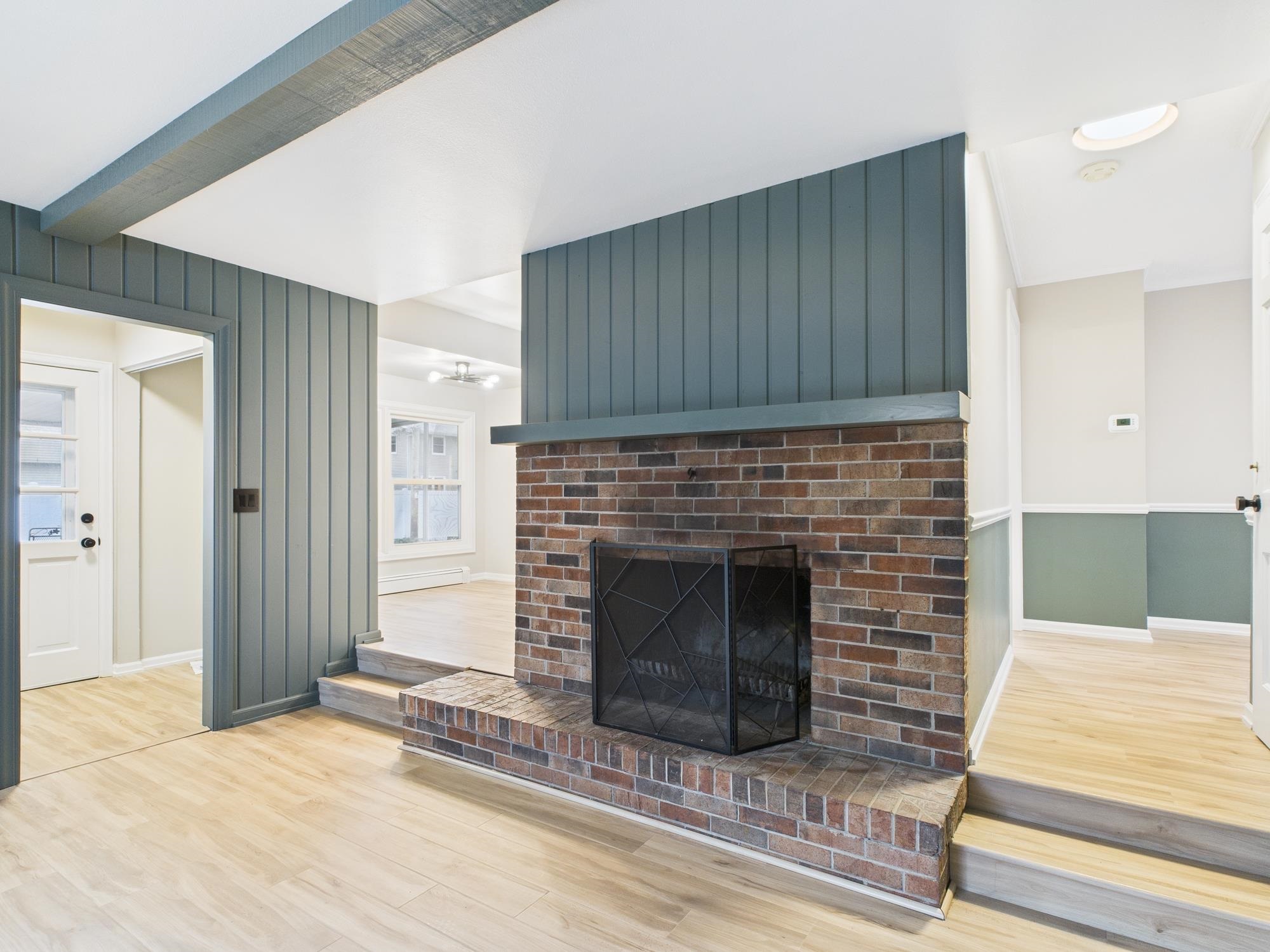 1316 MONTCLAIRE Court