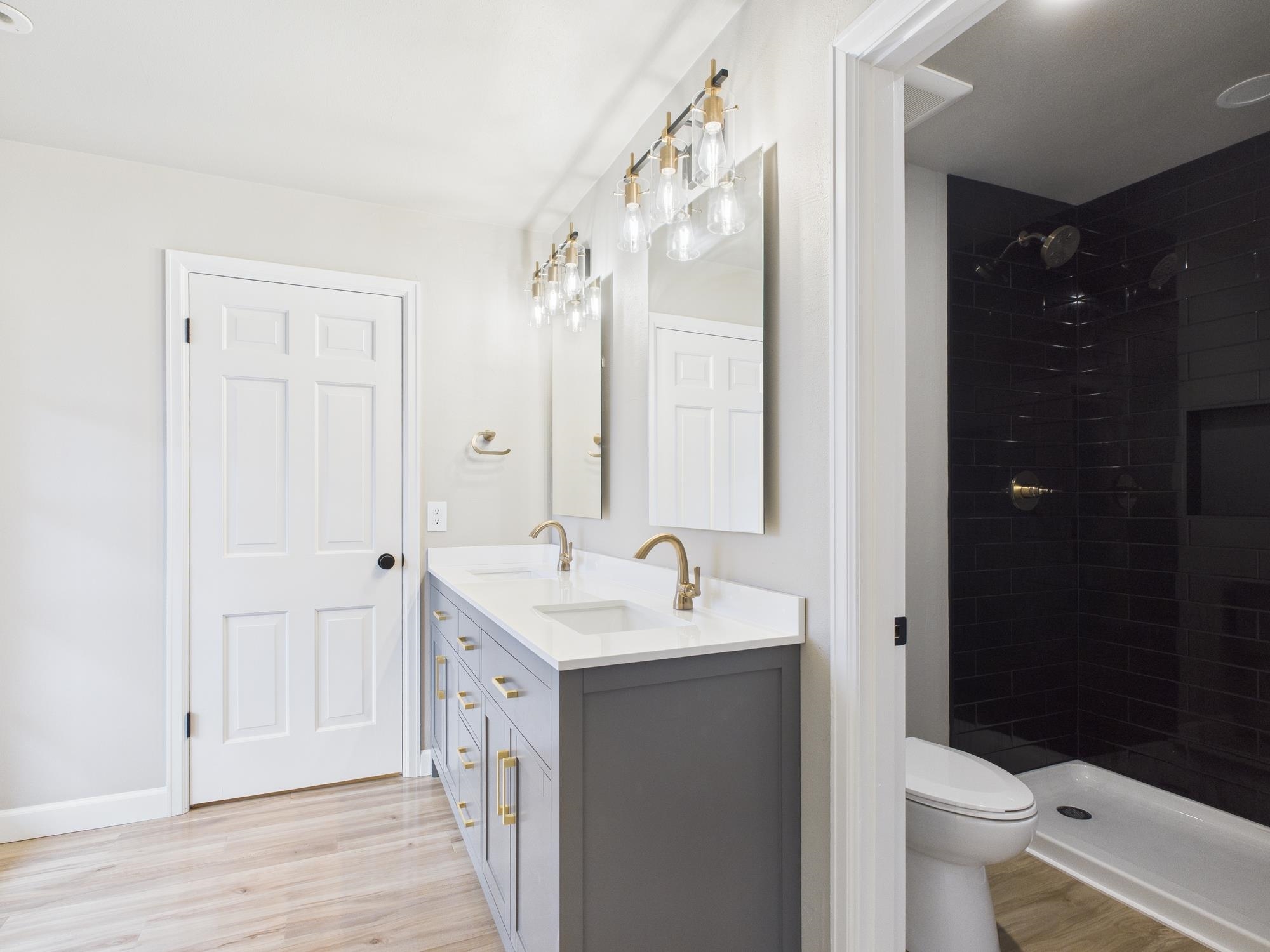 1316 MONTCLAIRE Court