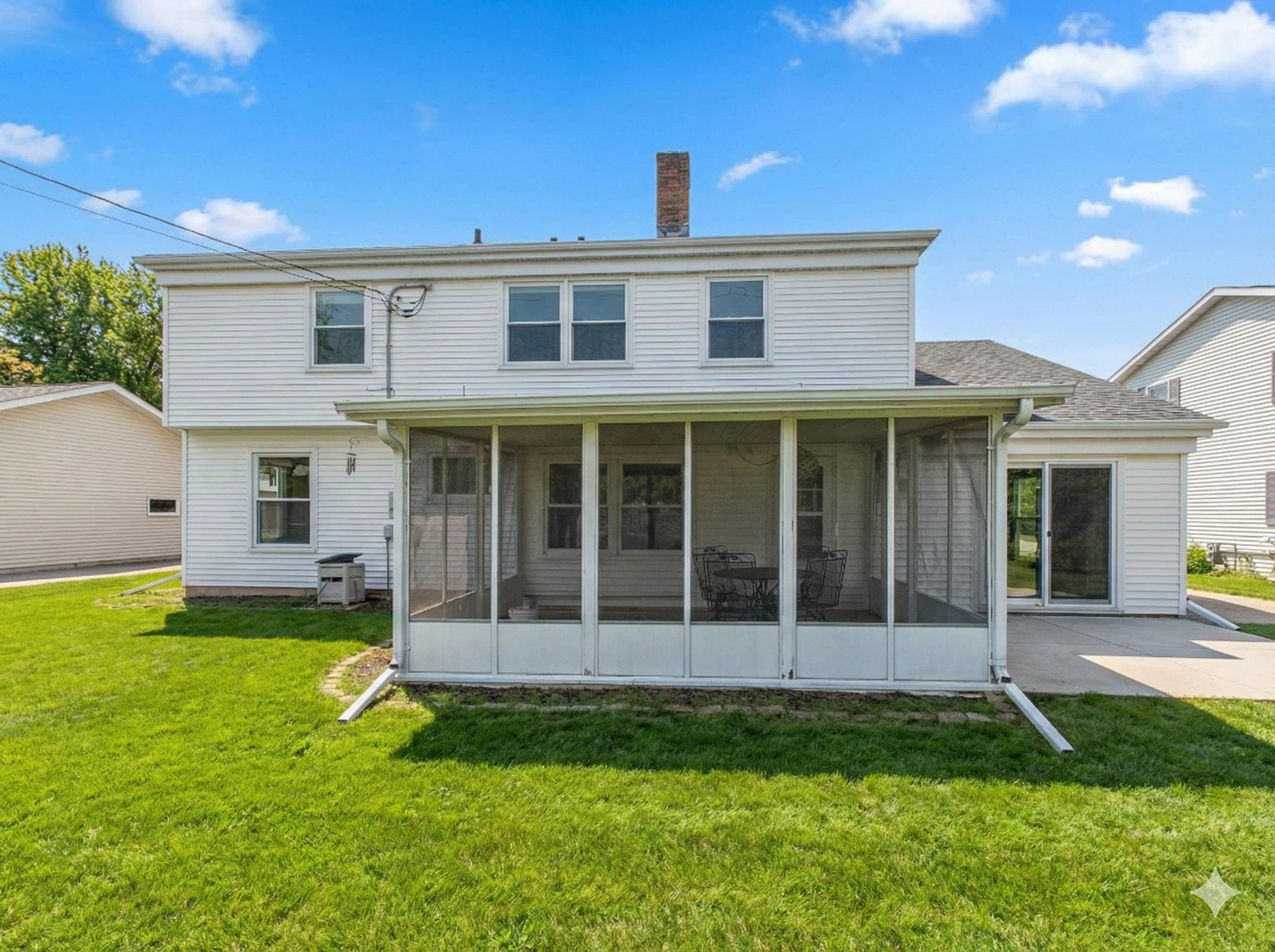 1316 MONTCLAIRE Court