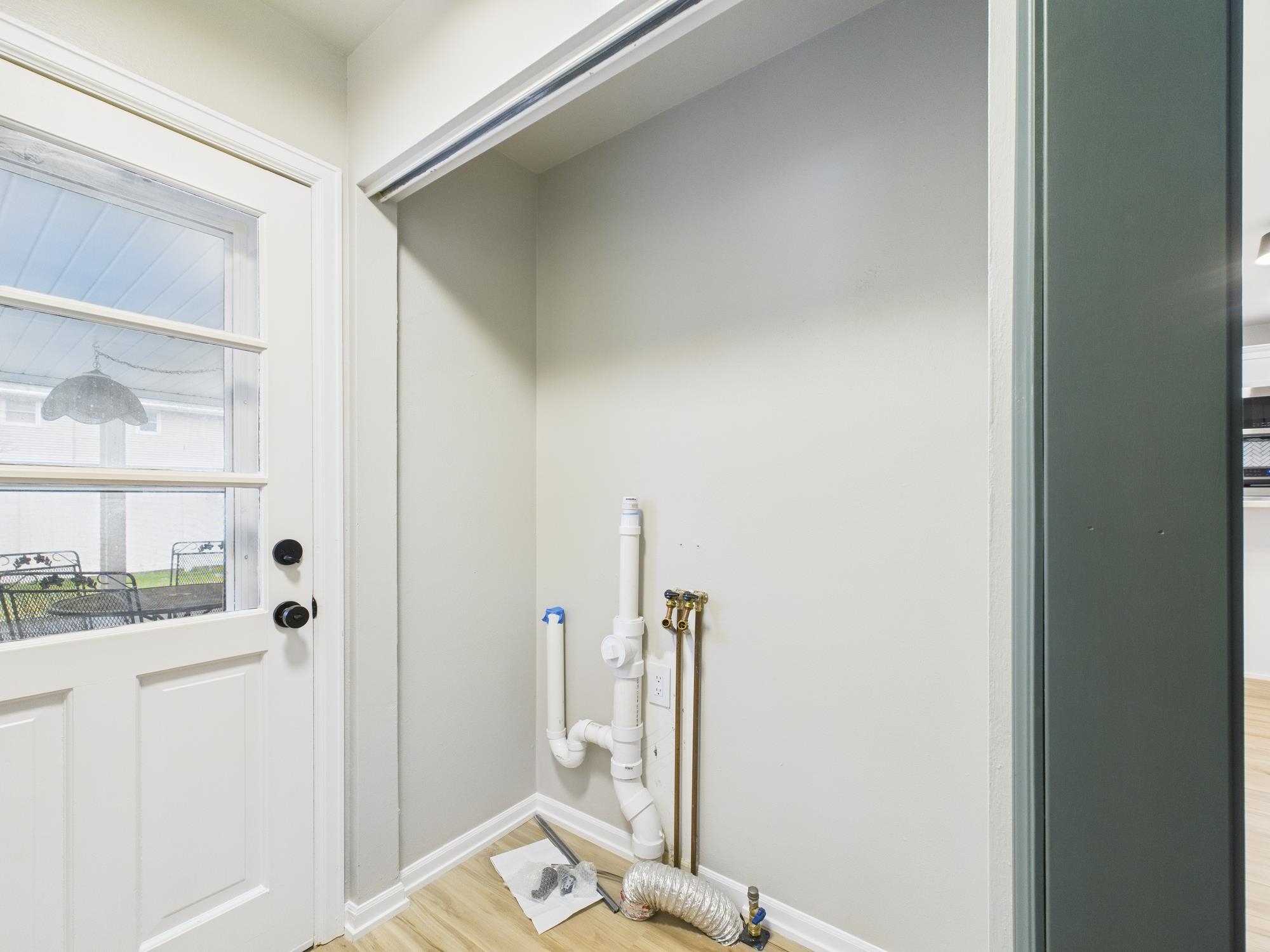 1316 MONTCLAIRE Court