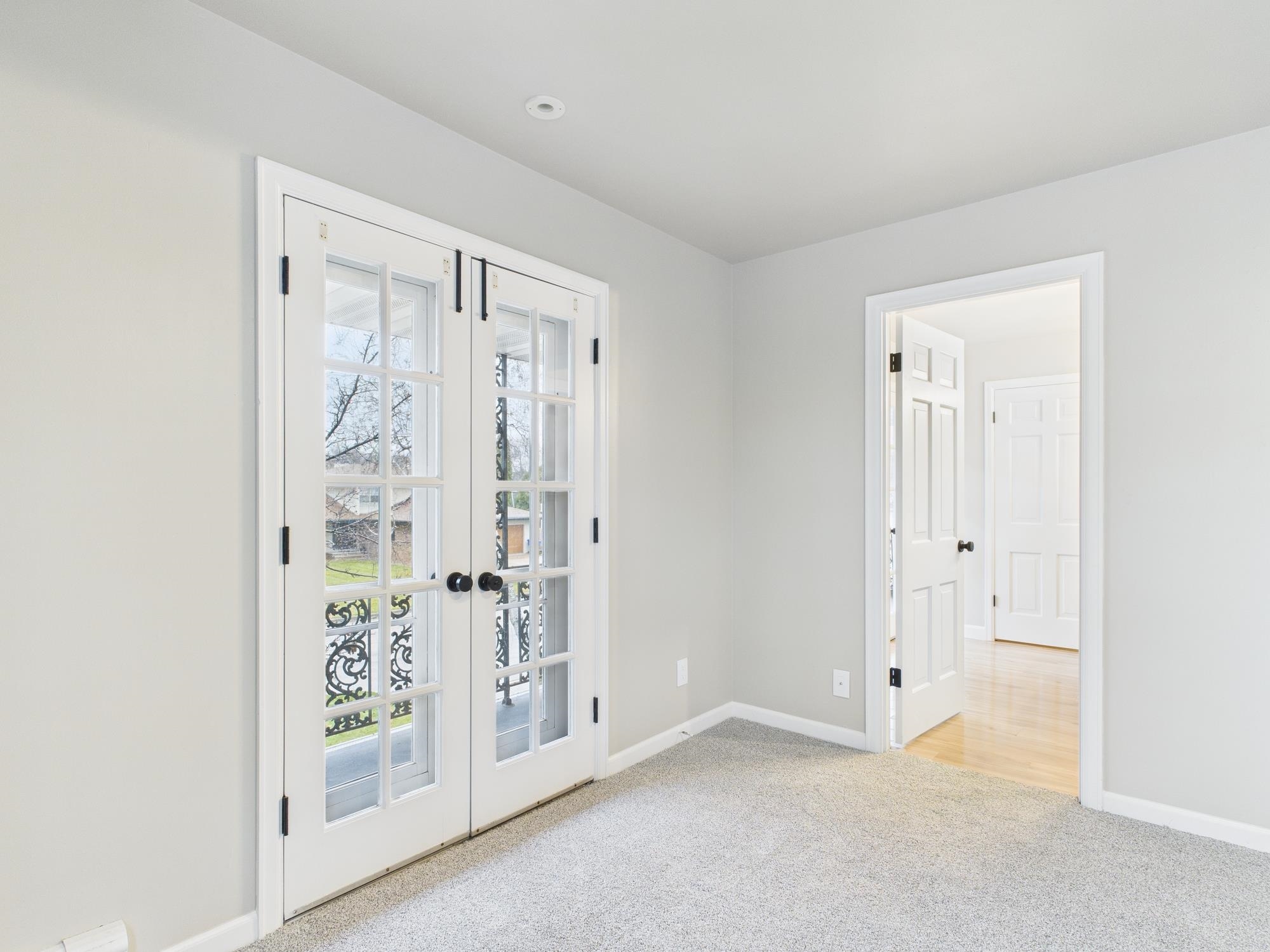 1316 MONTCLAIRE Court