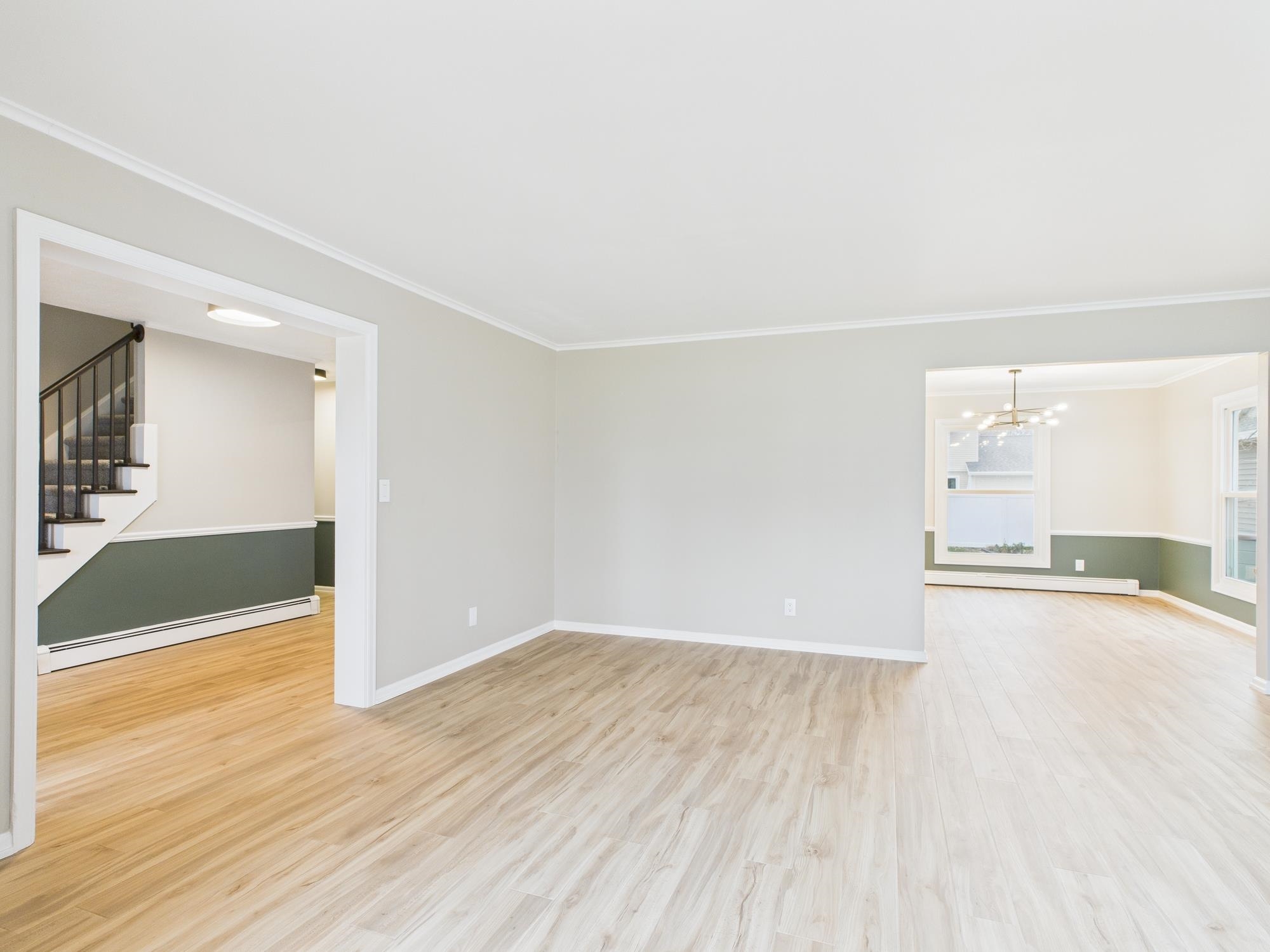 1316 MONTCLAIRE Court