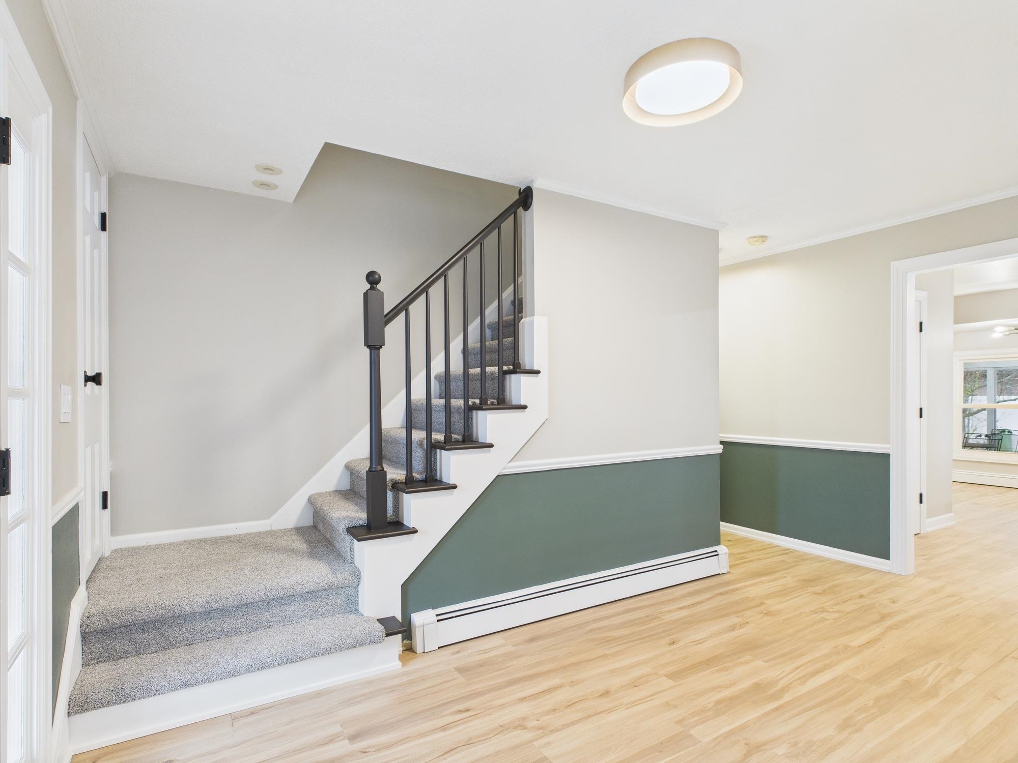 1316 MONTCLAIRE Court