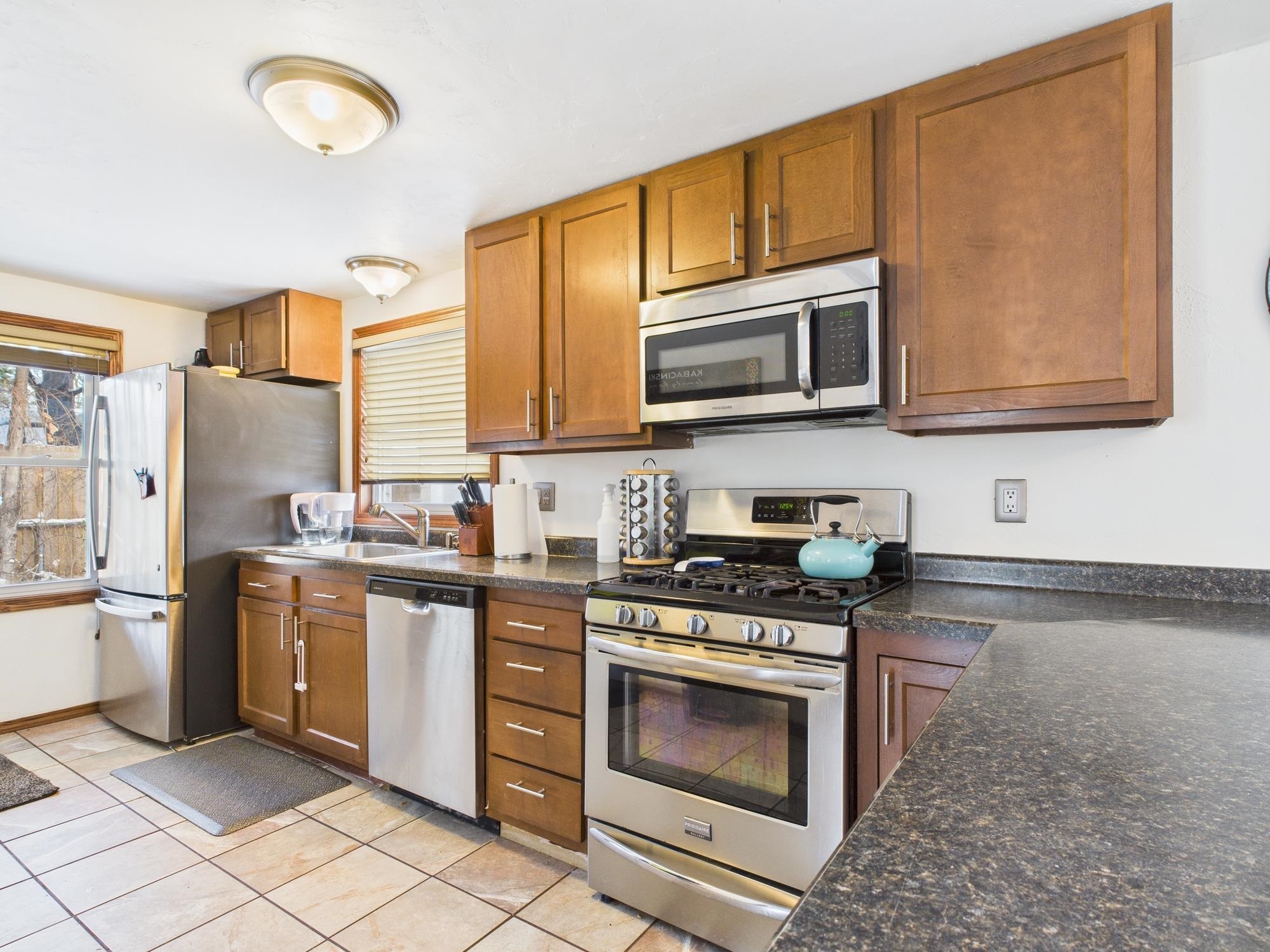 1205 S TAYLOR Street