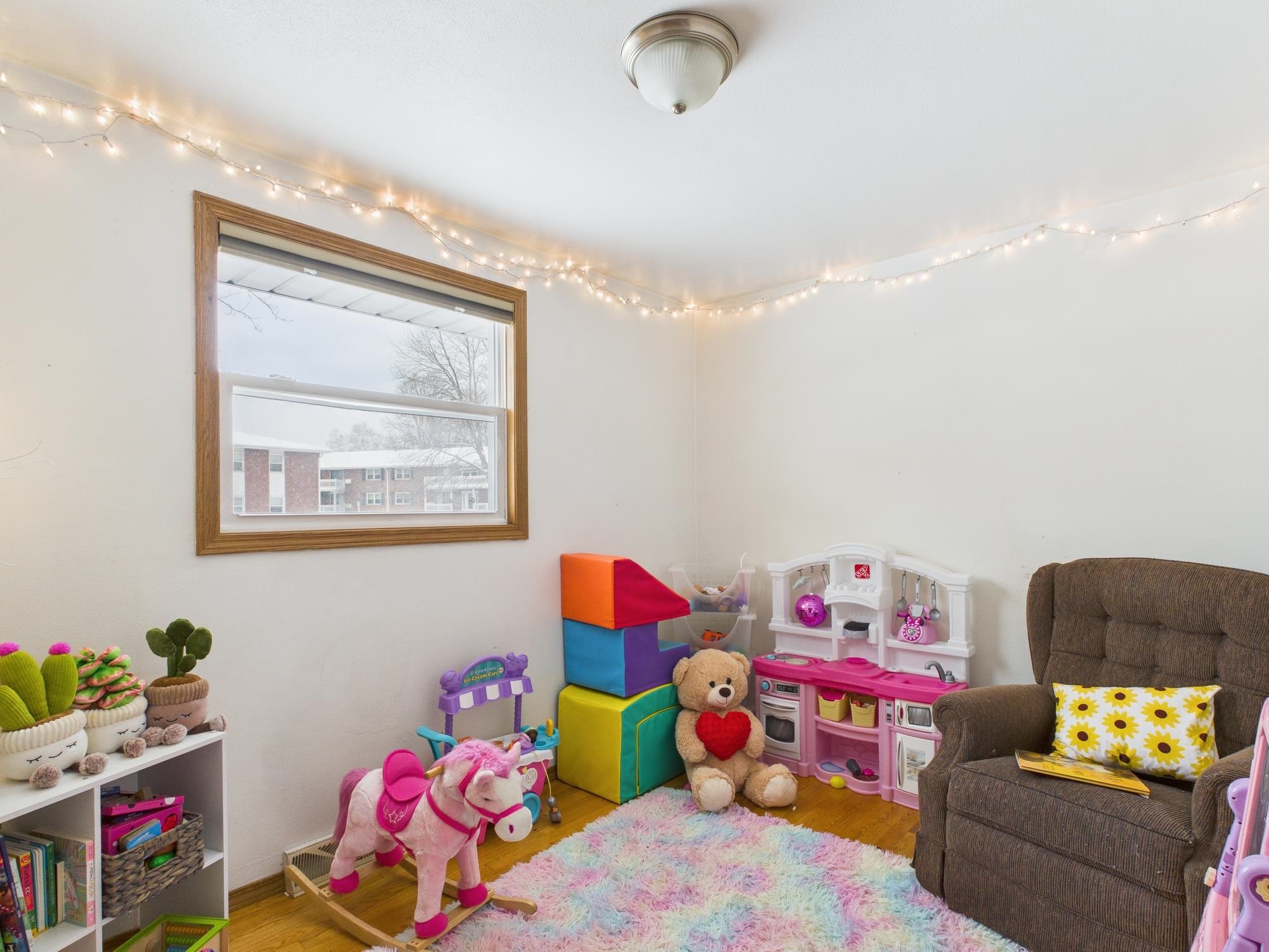 1205 S TAYLOR Street