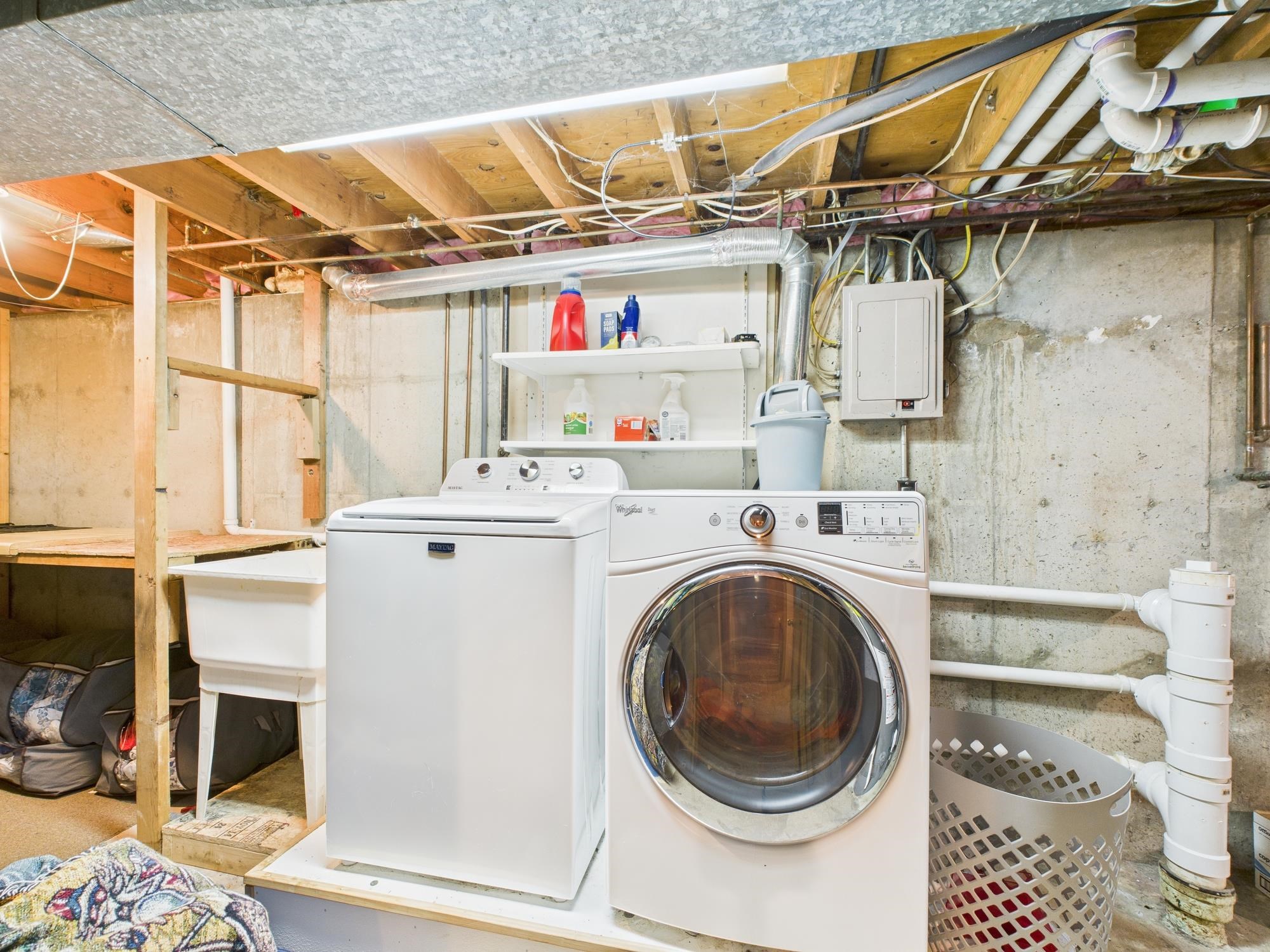 1205 S TAYLOR Street