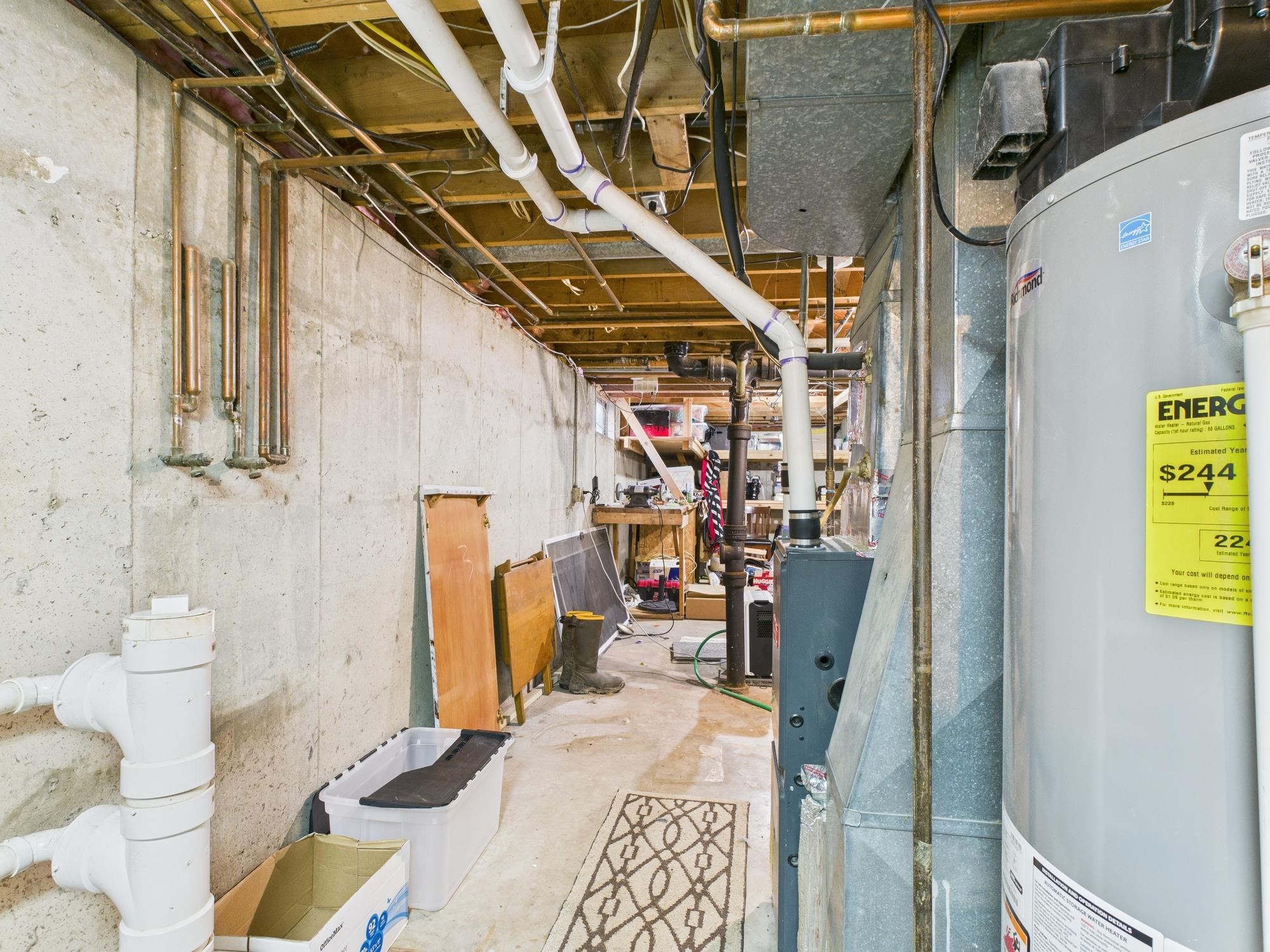 1205 S TAYLOR Street