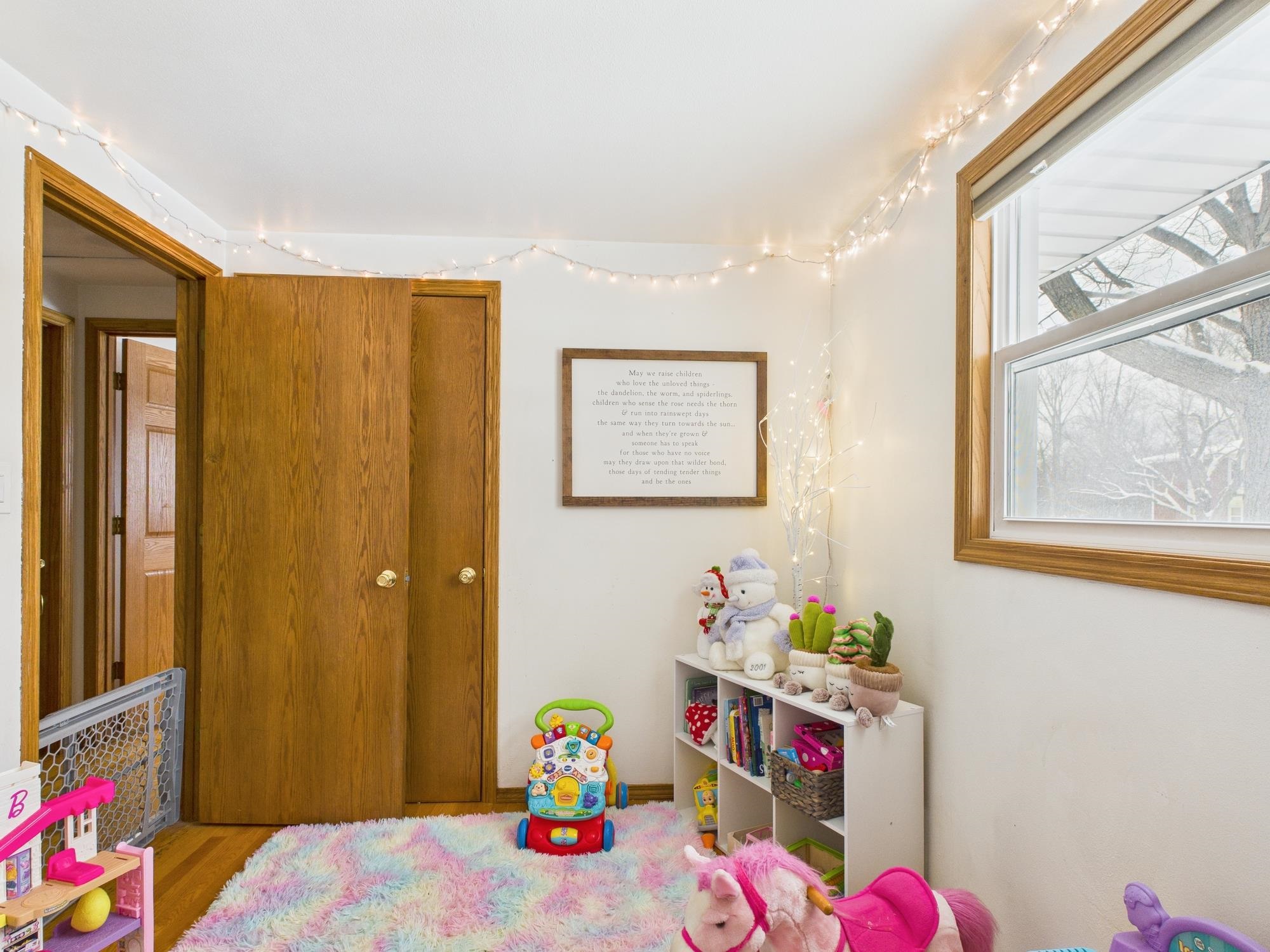 1205 S TAYLOR Street