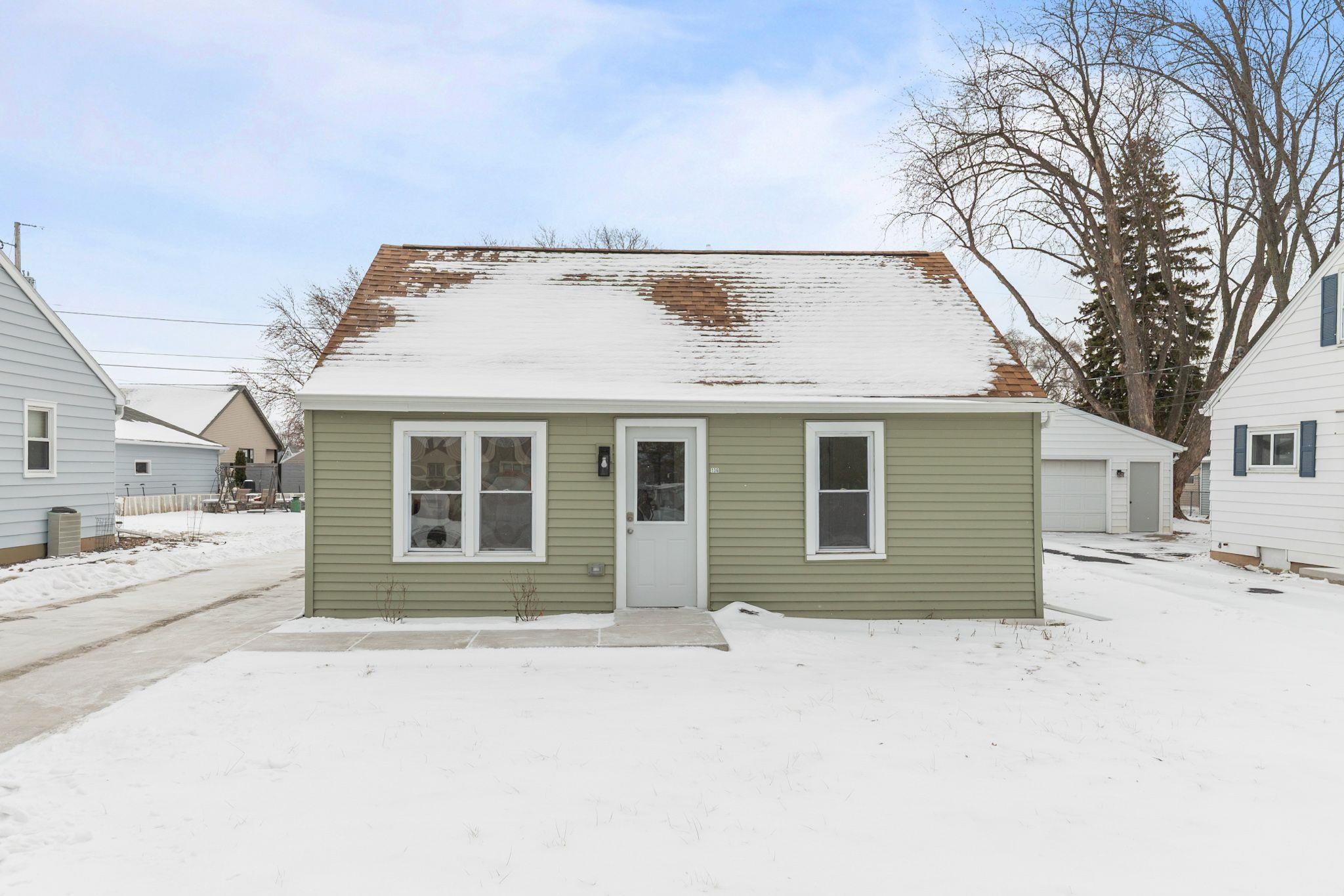 136 W CECIL Street