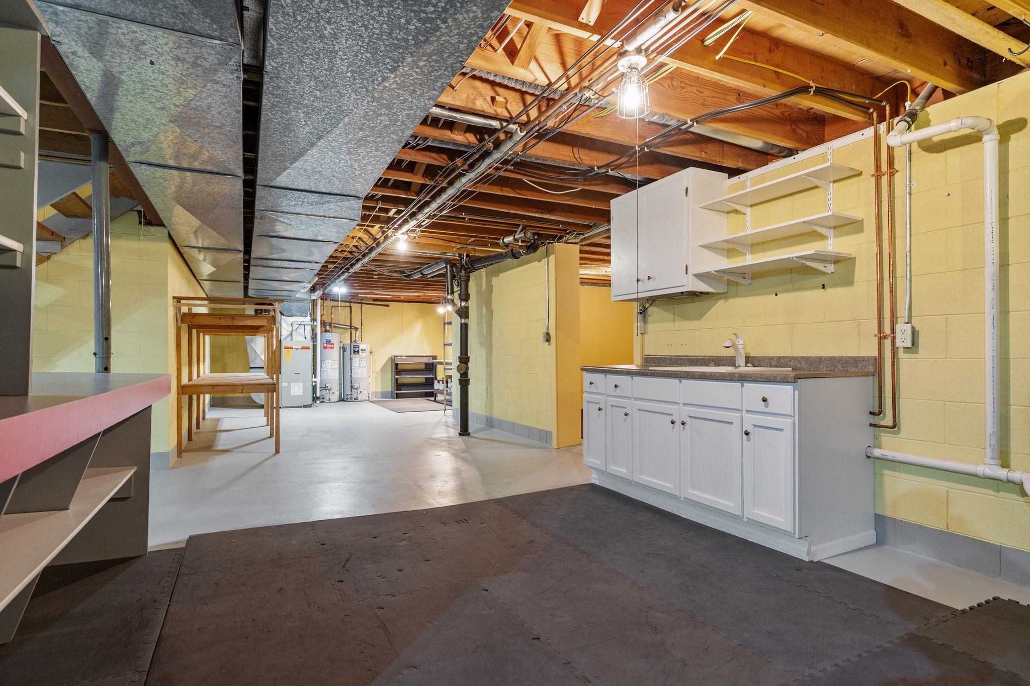 2101 N EUGENE Street