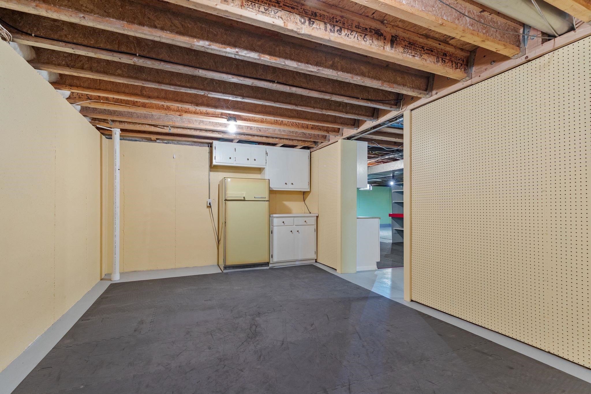 2101 N EUGENE Street