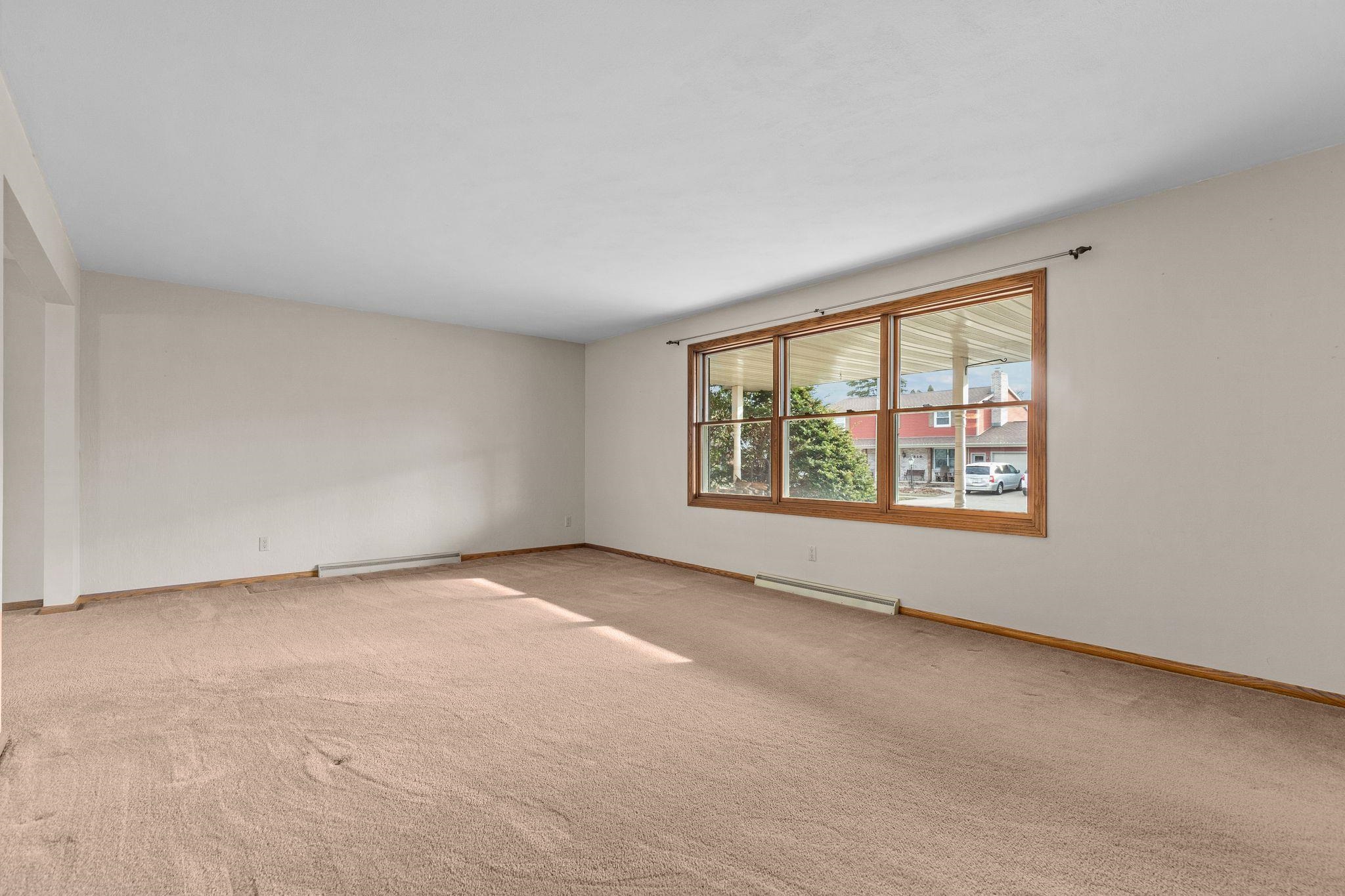 2101 N EUGENE Street