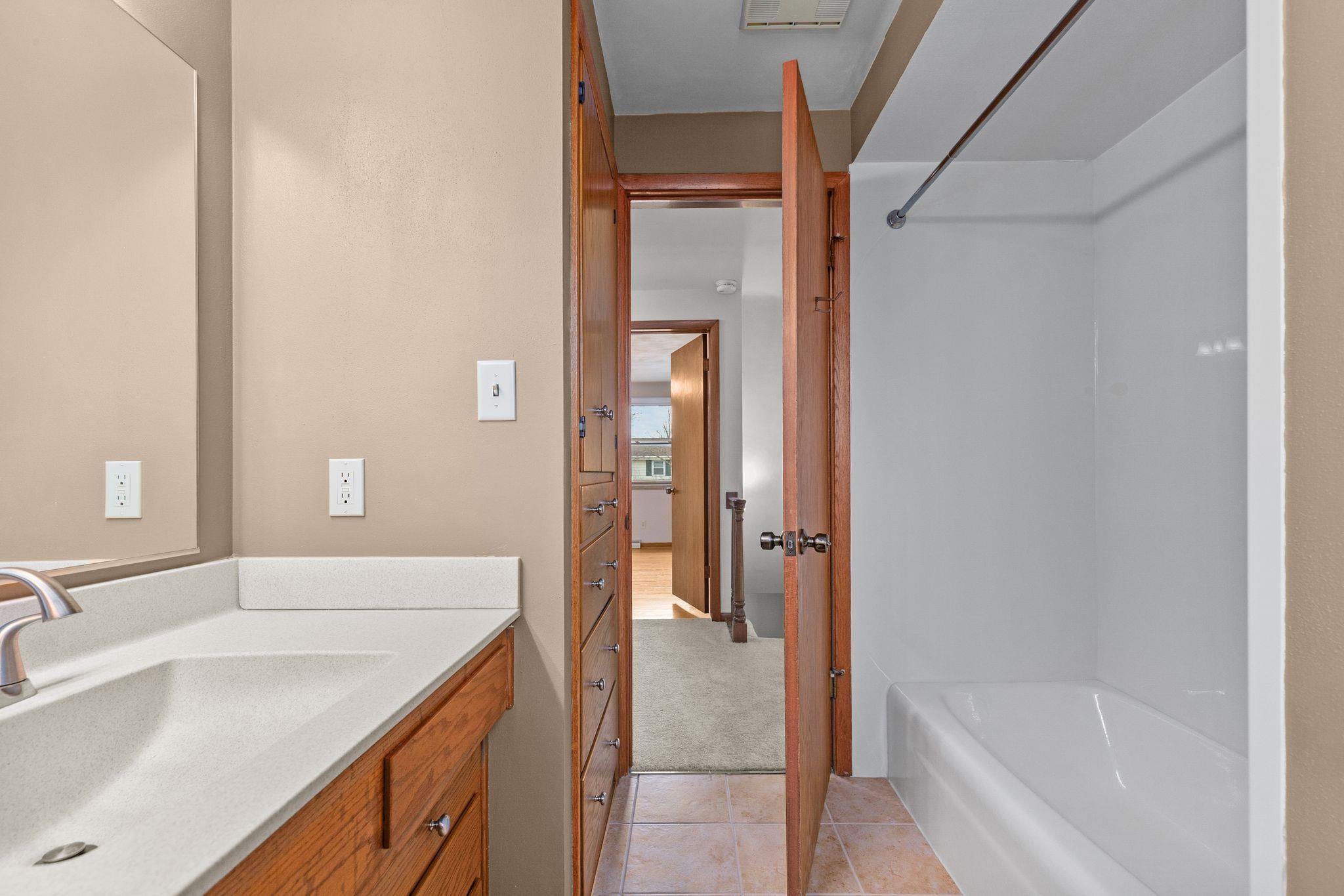 2101 N EUGENE Street