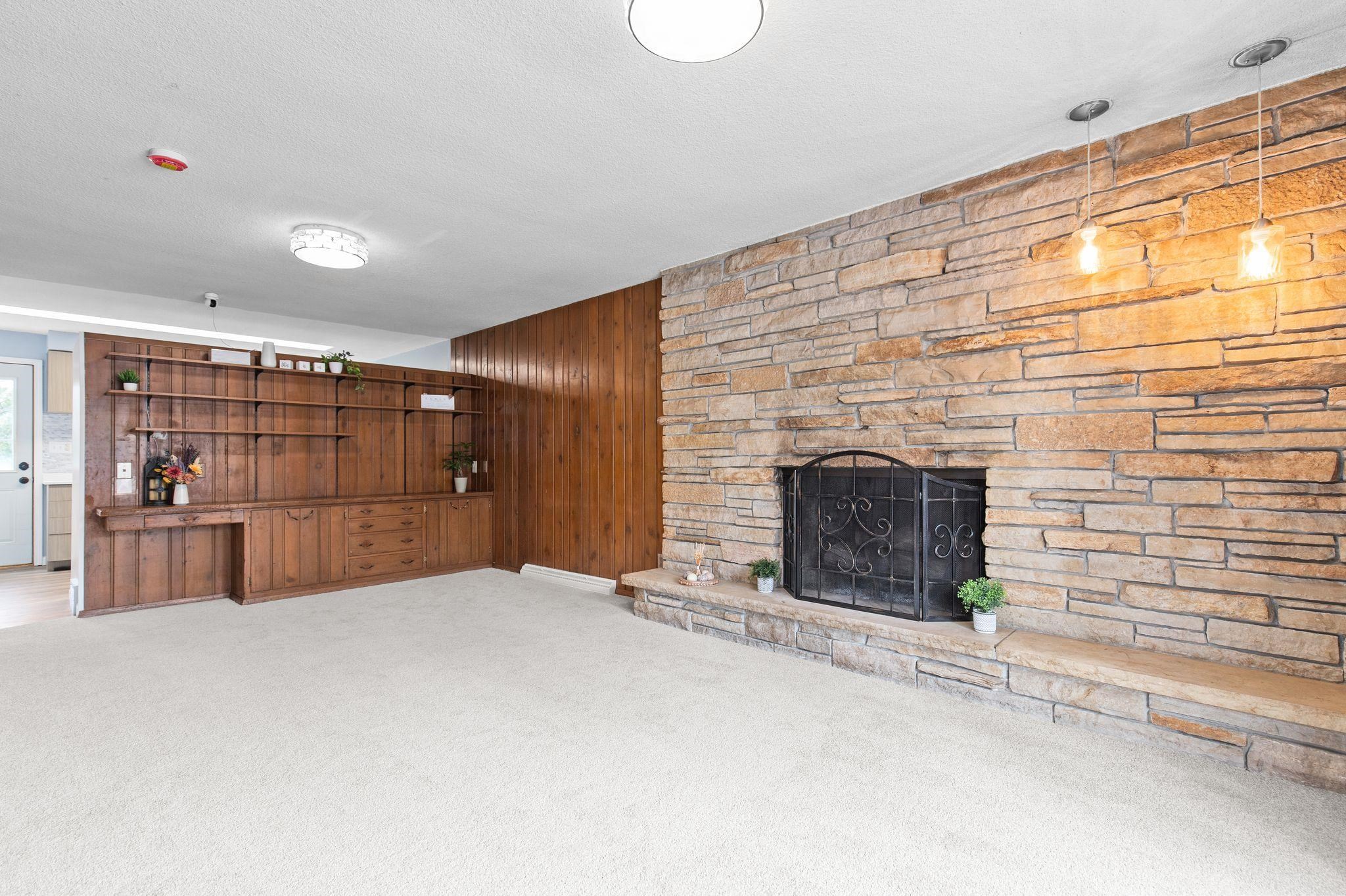 1913 N OUTAGAMIE Street