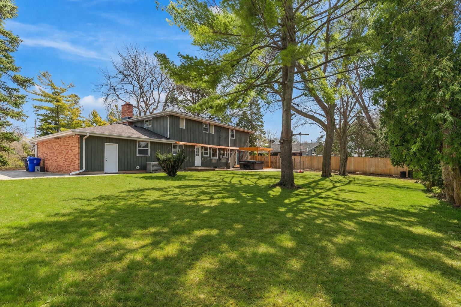 1913 N OUTAGAMIE Street