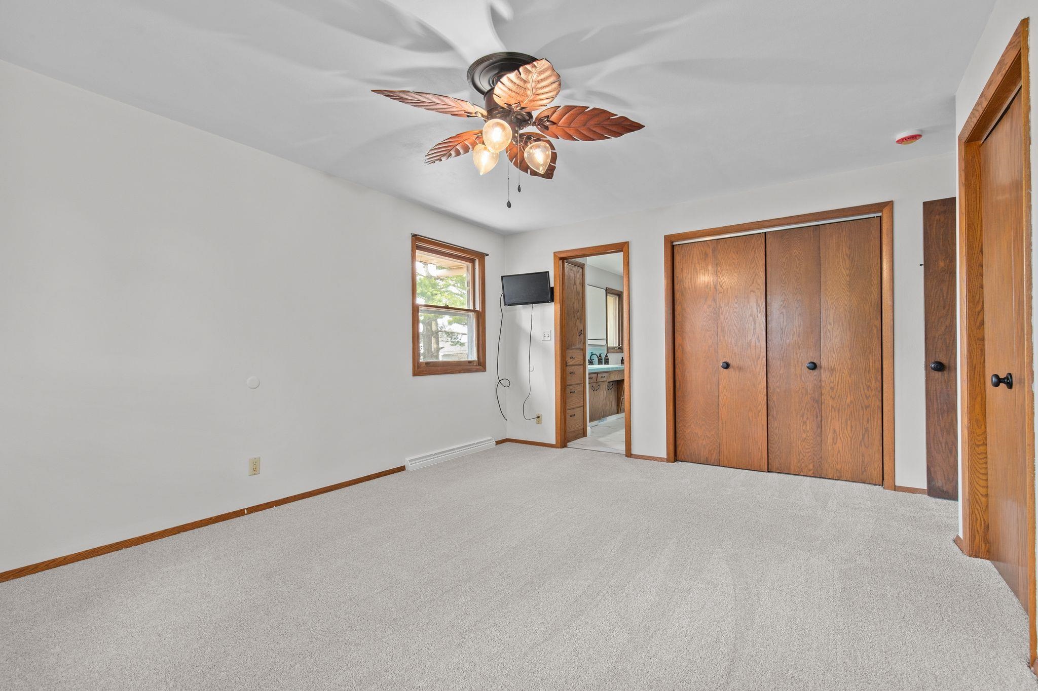 1913 N OUTAGAMIE Street