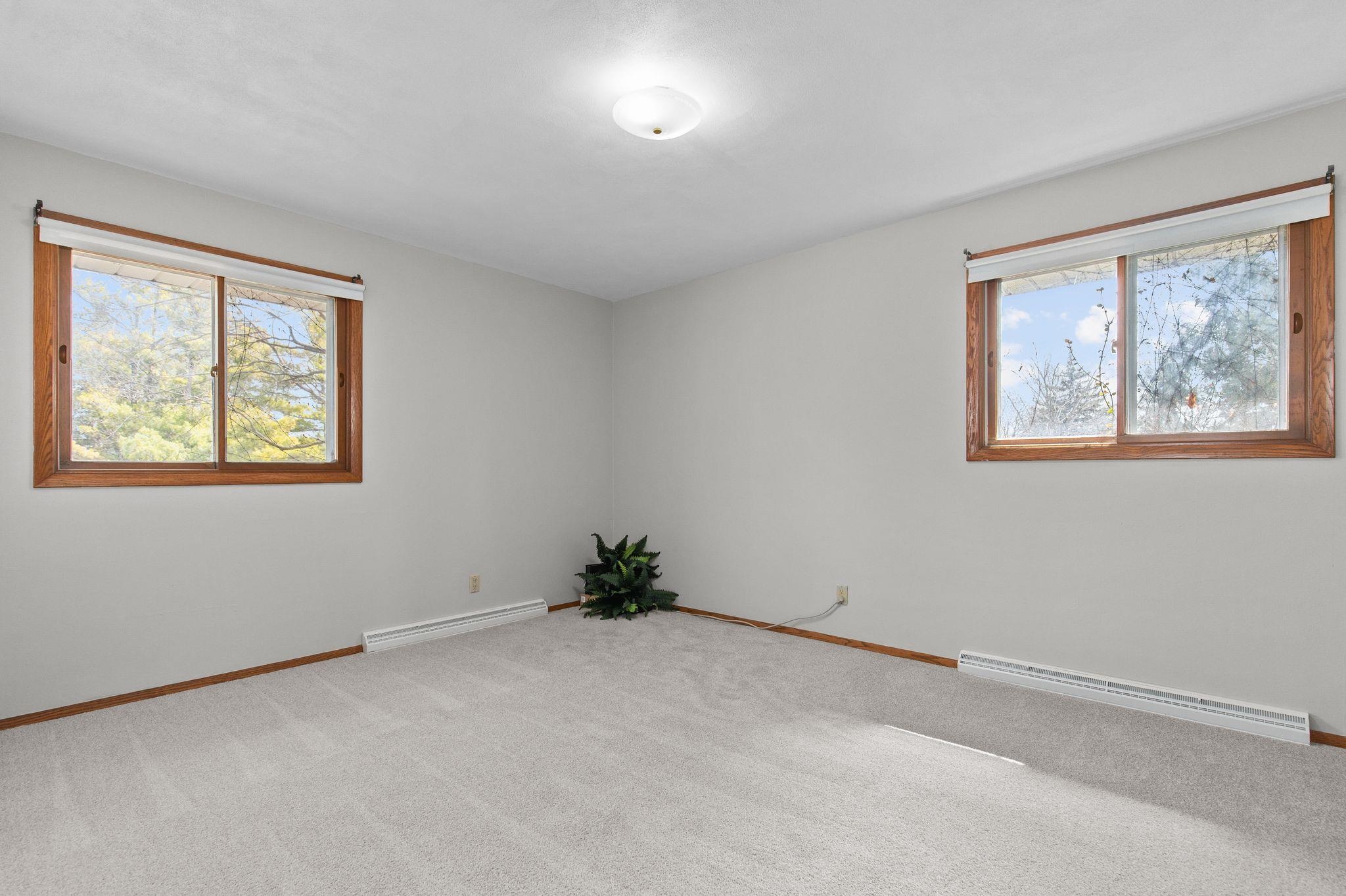 1913 N OUTAGAMIE Street