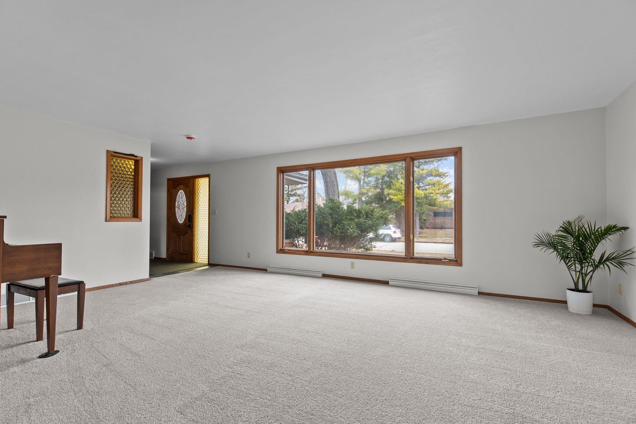 1913 N OUTAGAMIE Street