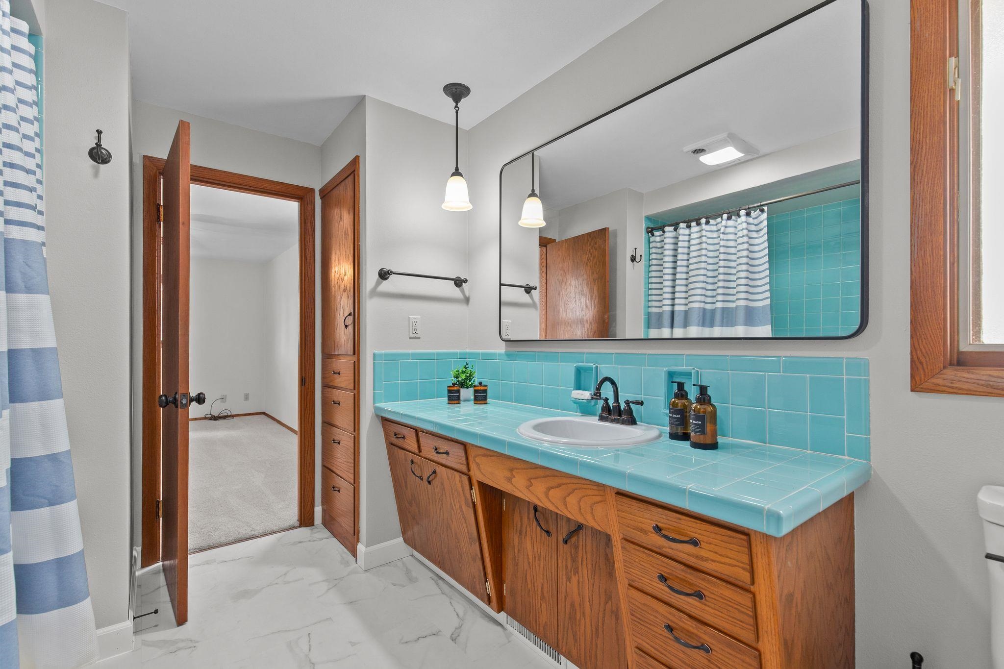 1913 N OUTAGAMIE Street