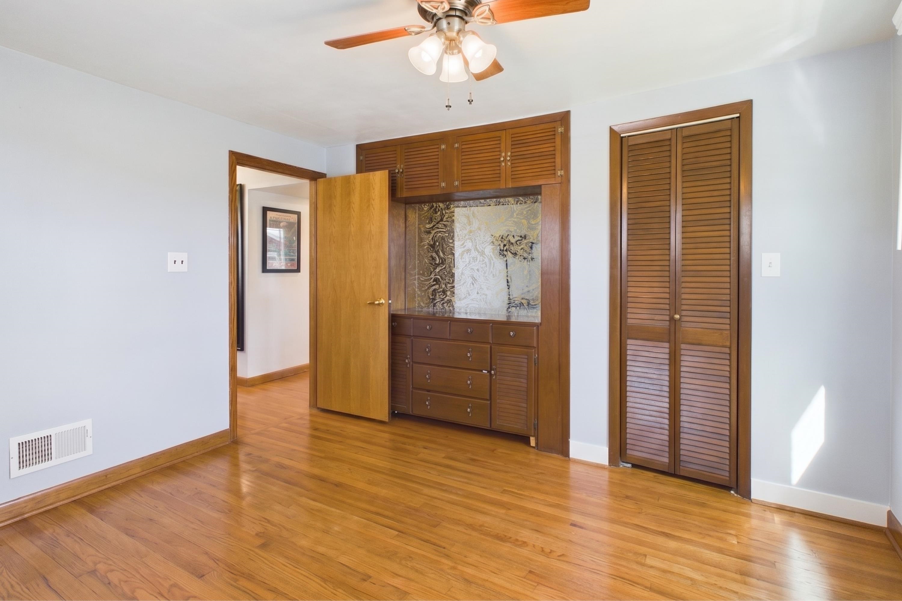 119 E TAFT Avenue