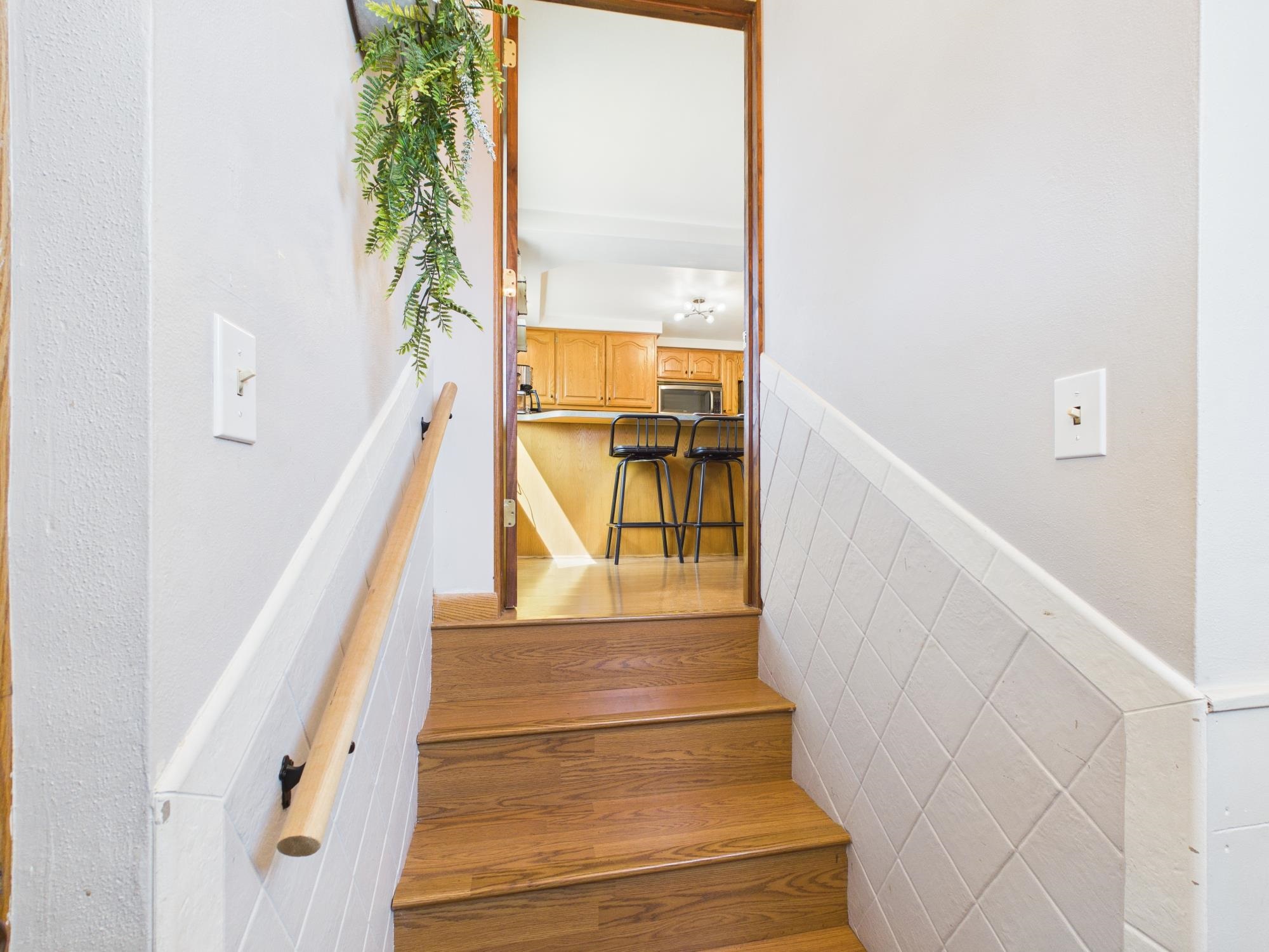 119 E TAFT Avenue