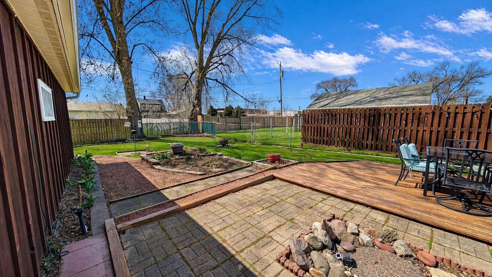 119 E TAFT Avenue