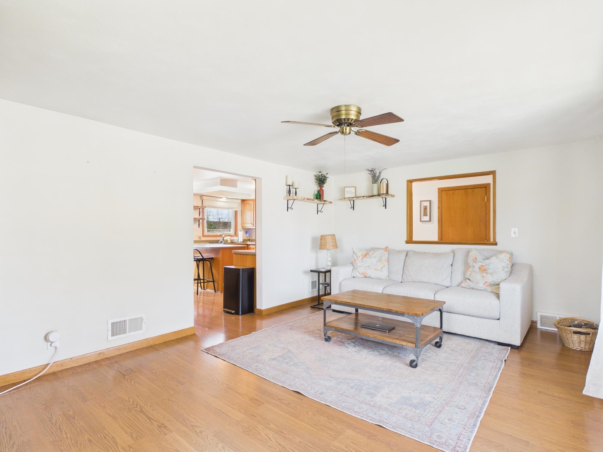 119 E TAFT Avenue