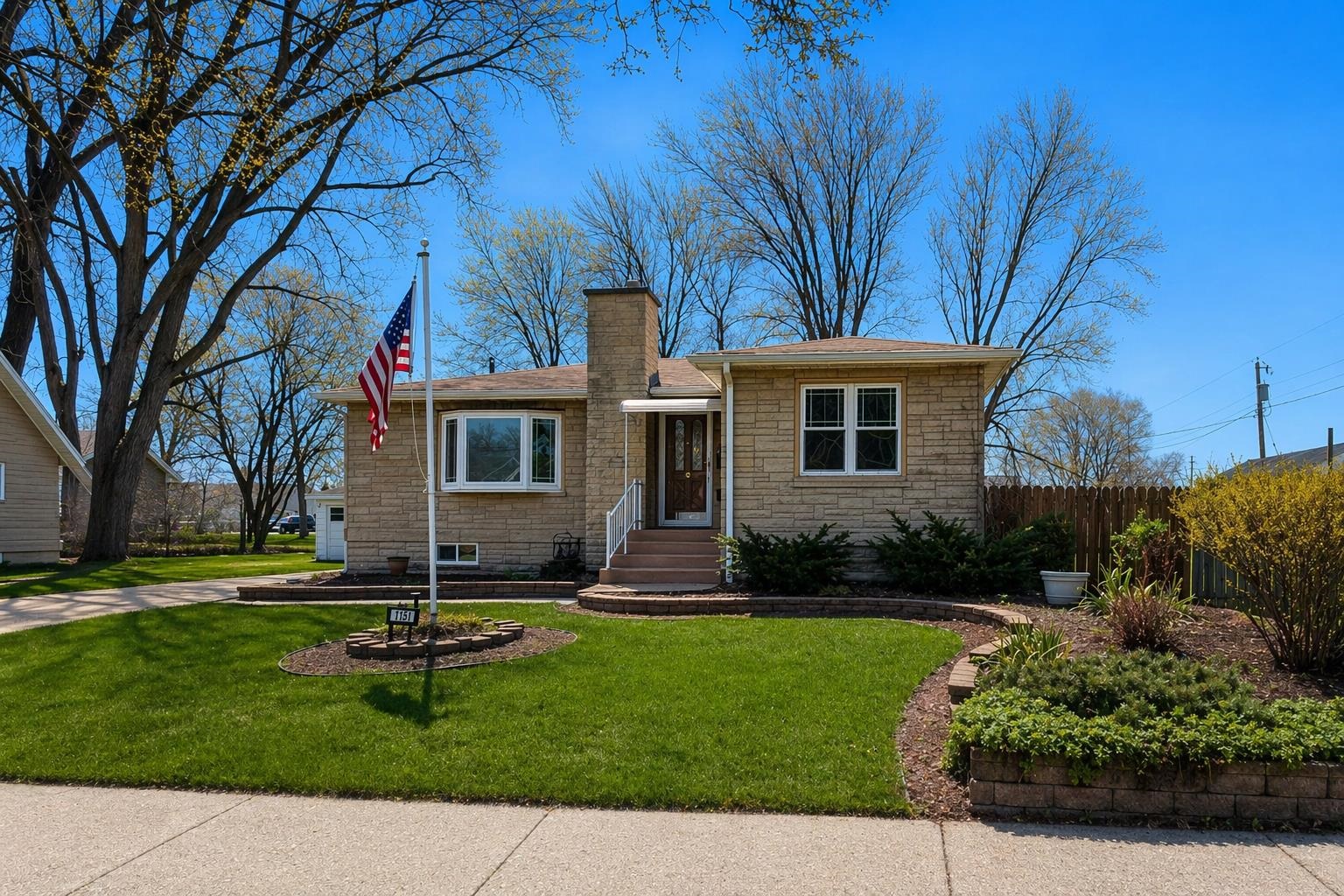 119 E TAFT Avenue
